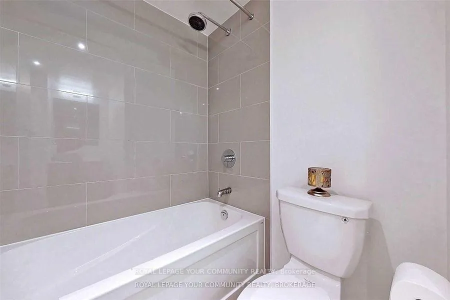 Photo 15 of Unit 2407, 100 Harbour Street, Toronto, Waterfront Communities — HOMEH
