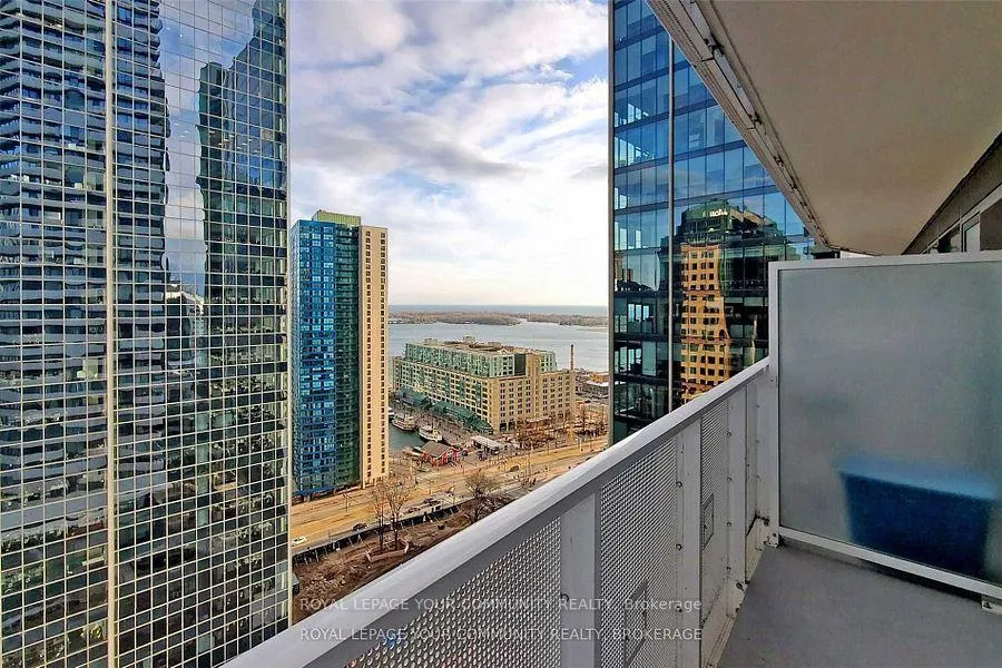 Photo 19 of Unit 2407, 100 Harbour Street, Toronto, Waterfront Communities — HOMEH