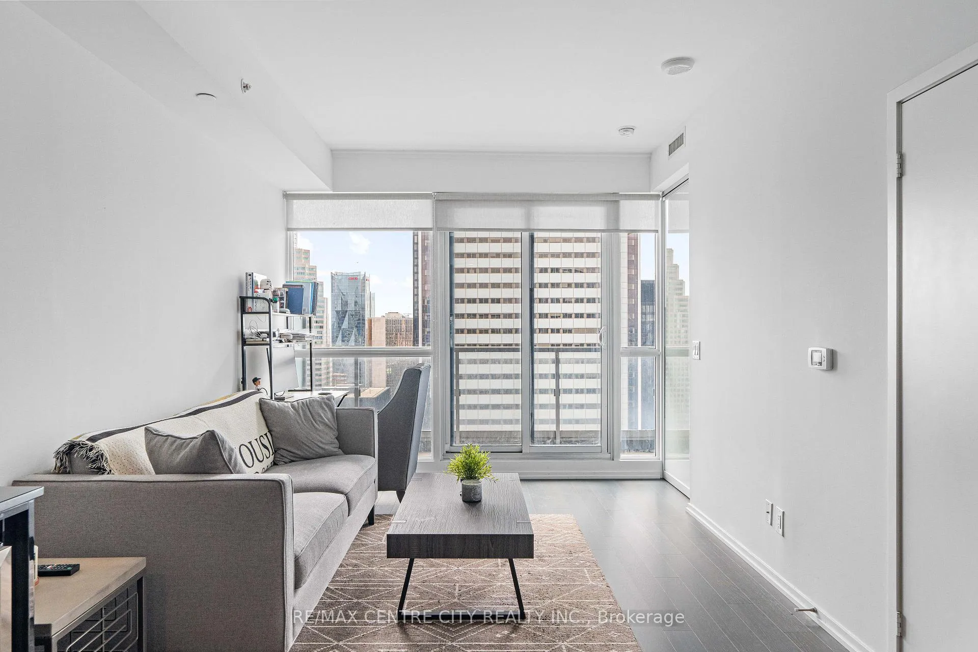 Photo 13 of Unit LPH5410, 70 Temperance Street, Toronto, Bay Street Corridor — HOMEH
