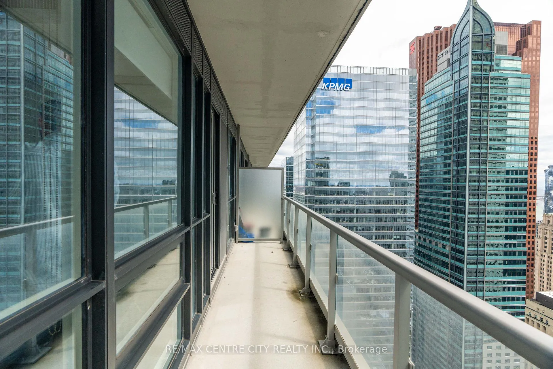 Photo 25 of Unit LPH5410, 70 Temperance Street, Toronto, Bay Street Corridor — HOMEH