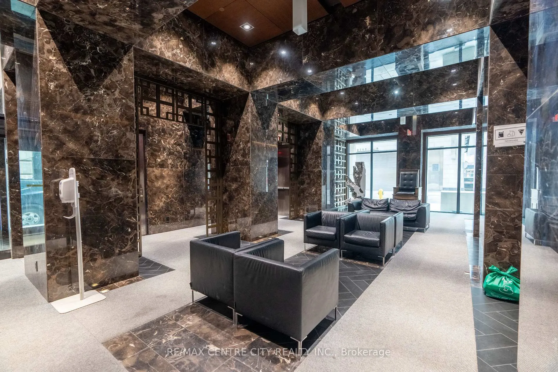 Photo 39 of Unit LPH5410, 70 Temperance Street, Toronto, Bay Street Corridor — HOMEH