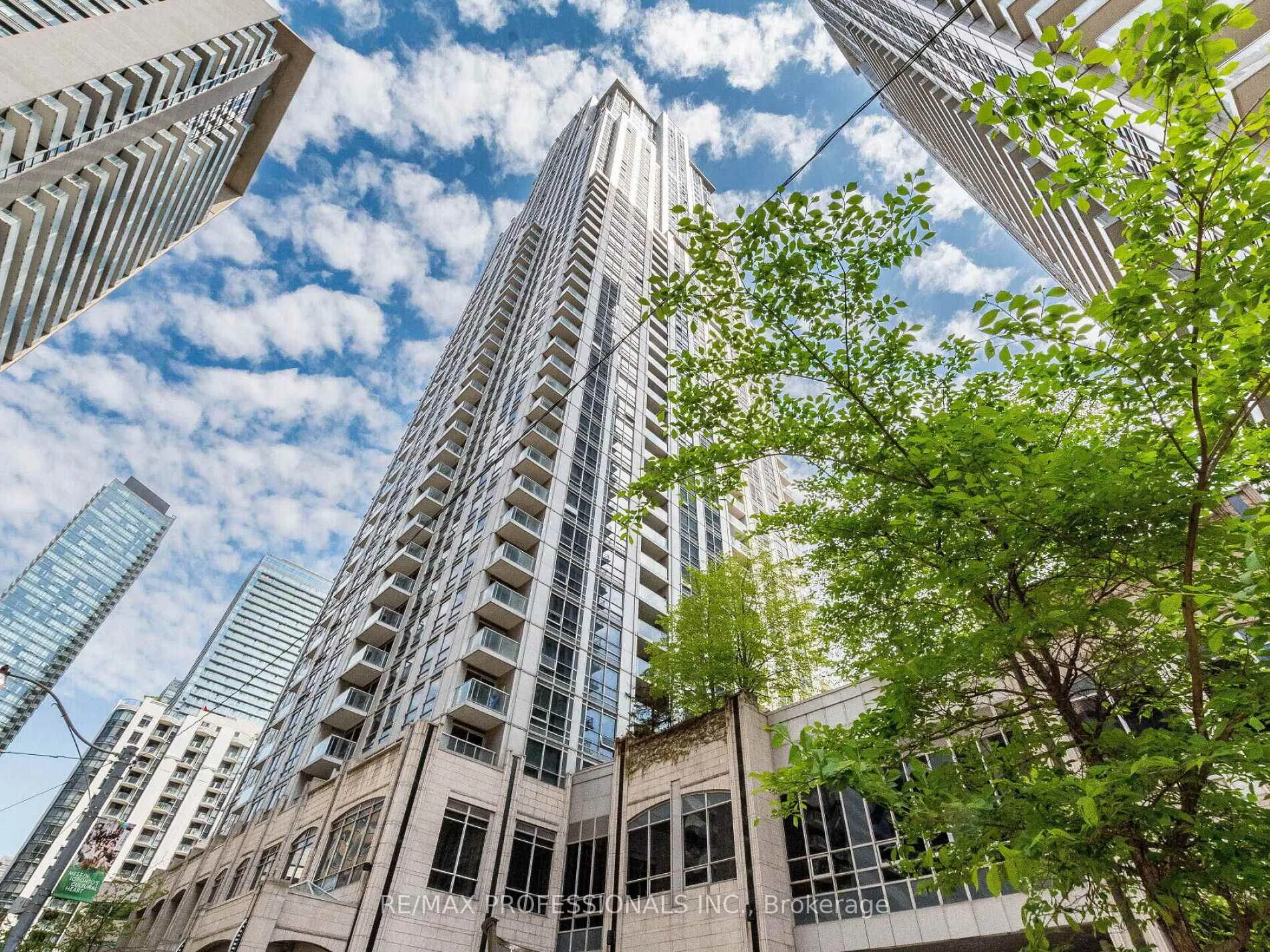 Front of Unit 707, 763 Bay Street