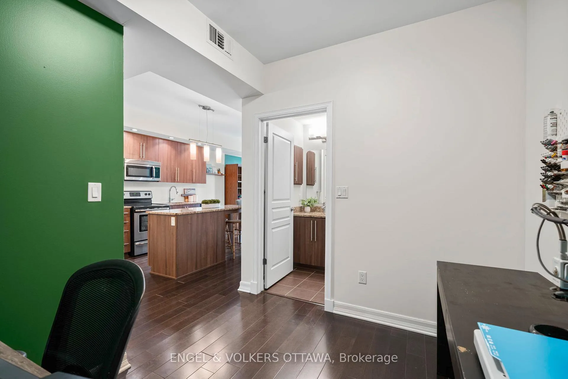 Photo 10 of Unit 811, 238 Besserer Street, Ottawa, Sandy Hill — HOMEH