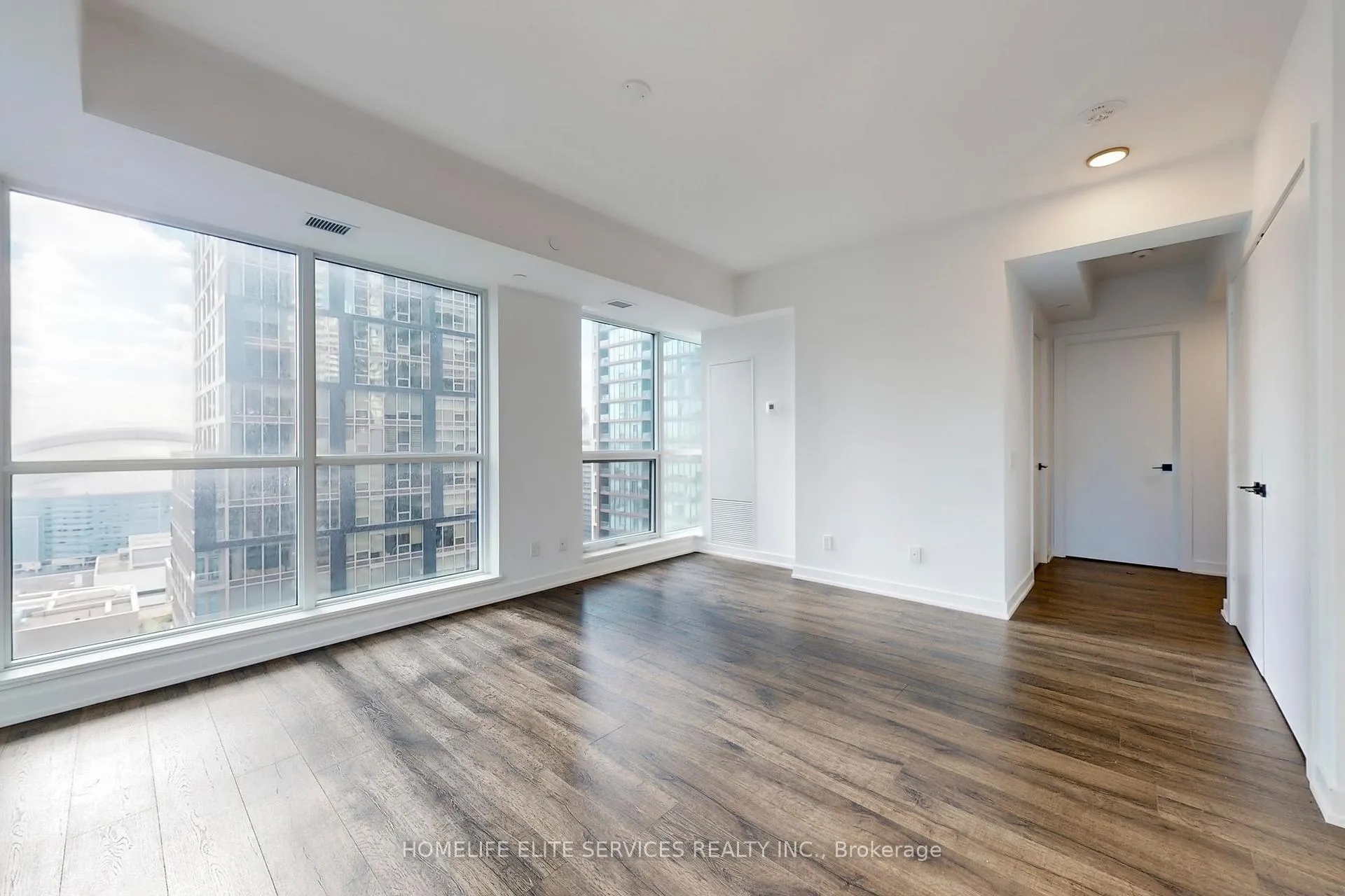 Photo 13 of Unit 2302, 327 King Street W, Toronto, Waterfront Communities — HOMEH