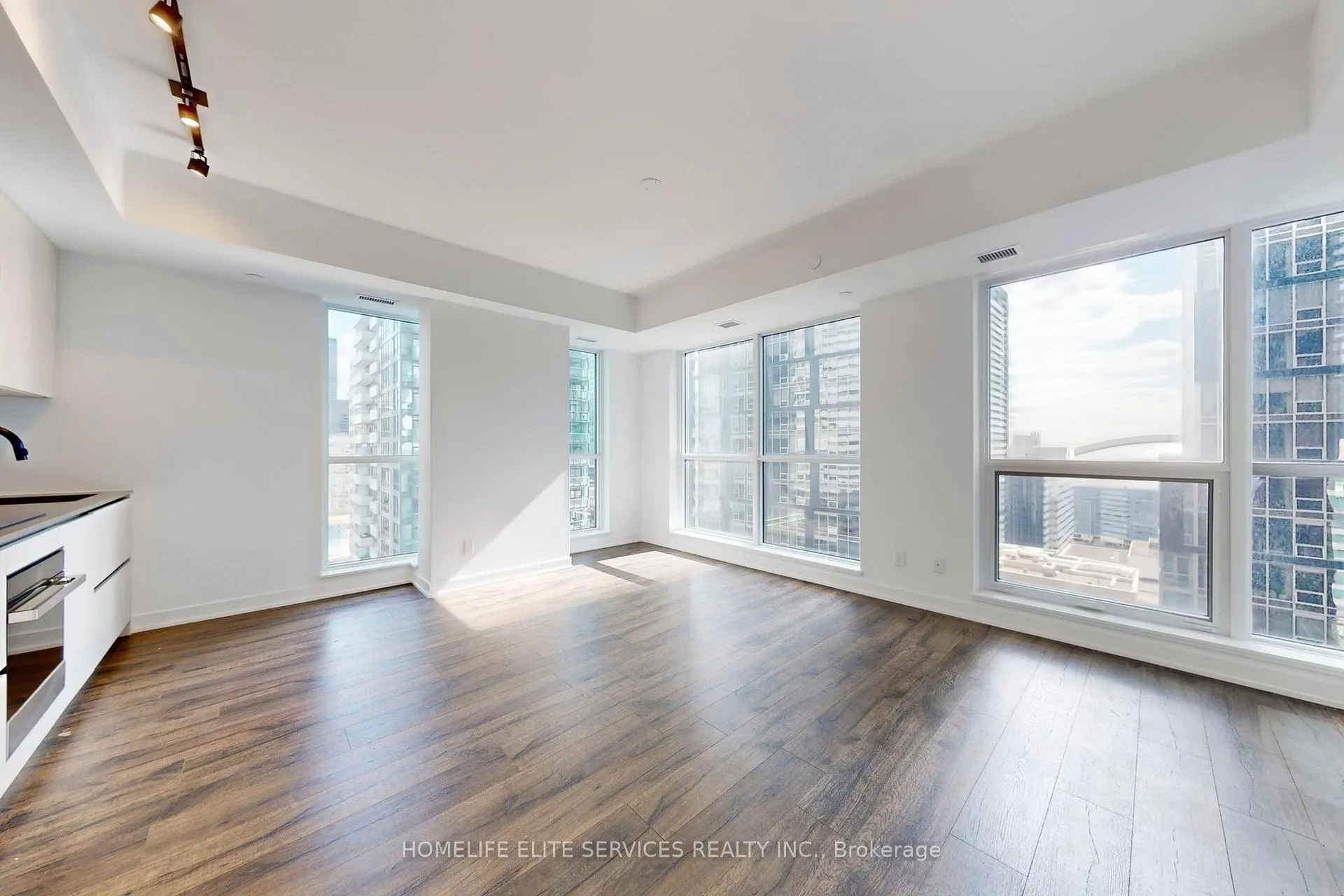 Photo 15 of Unit 2302, 327 King Street W, Toronto, Waterfront Communities — HOMEH