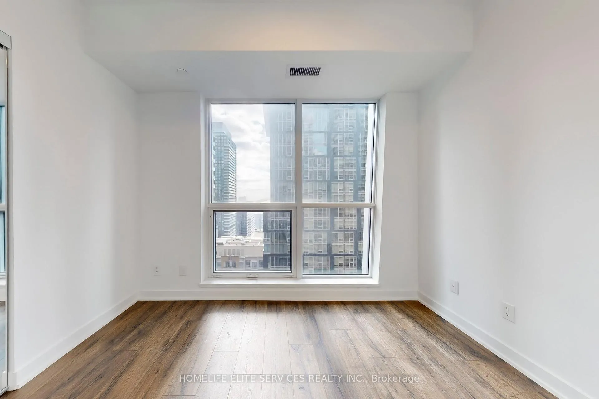 Photo 29 of Unit 2302, 327 King Street W, Toronto, Waterfront Communities — HOMEH