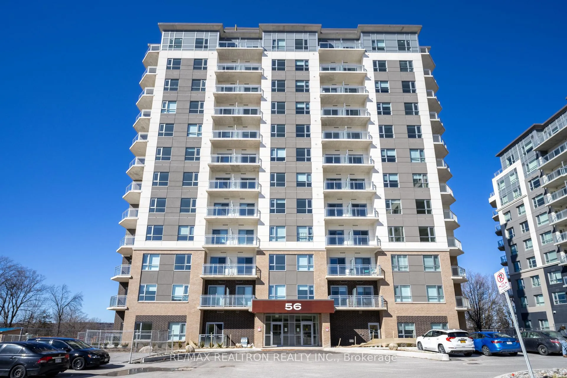 Photo 2 of Unit 103, 56 Lakeside Terrace, Barrie, Little Lake — HOMEH