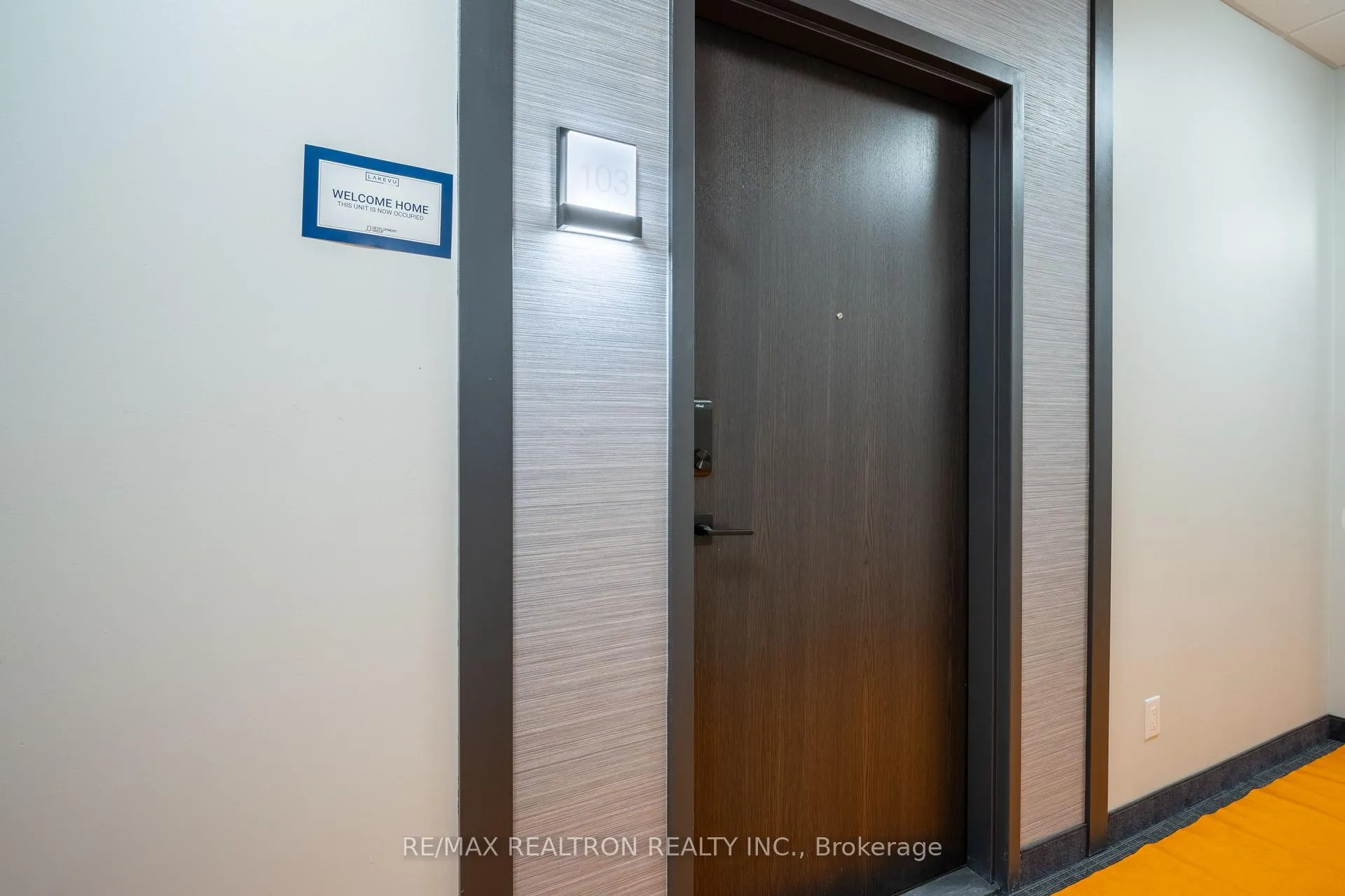 Photo 3 of Unit 103, 56 Lakeside Terrace, Barrie, Little Lake — HOMEH