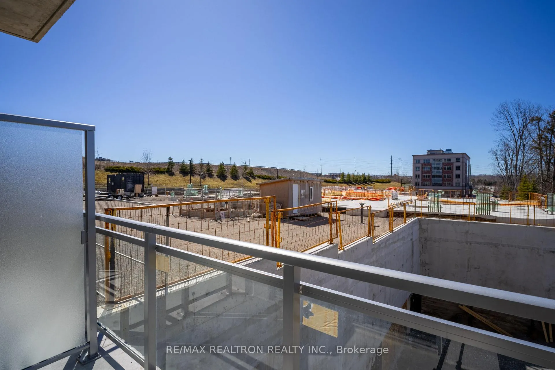 Photo 17 of Unit 103, 56 Lakeside Terrace, Barrie, Little Lake — HOMEH