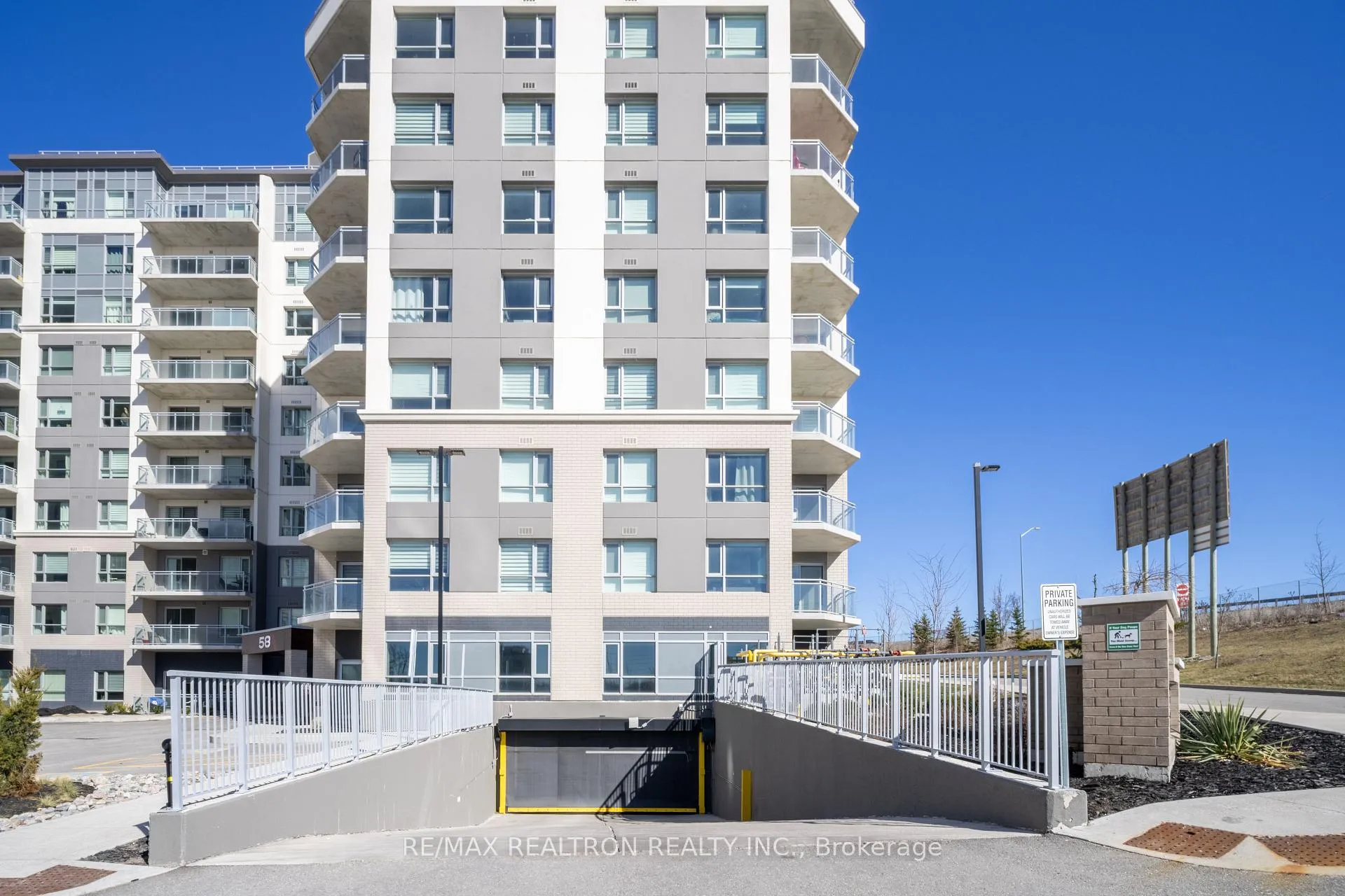 Photo 26 of Unit 103, 56 Lakeside Terrace, Barrie, Little Lake — HOMEH