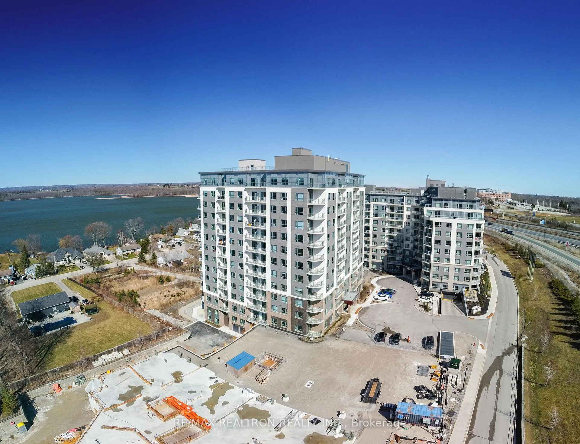 Photo 27 of Unit 103, 56 Lakeside Terrace, Barrie, Little Lake — HOMEH