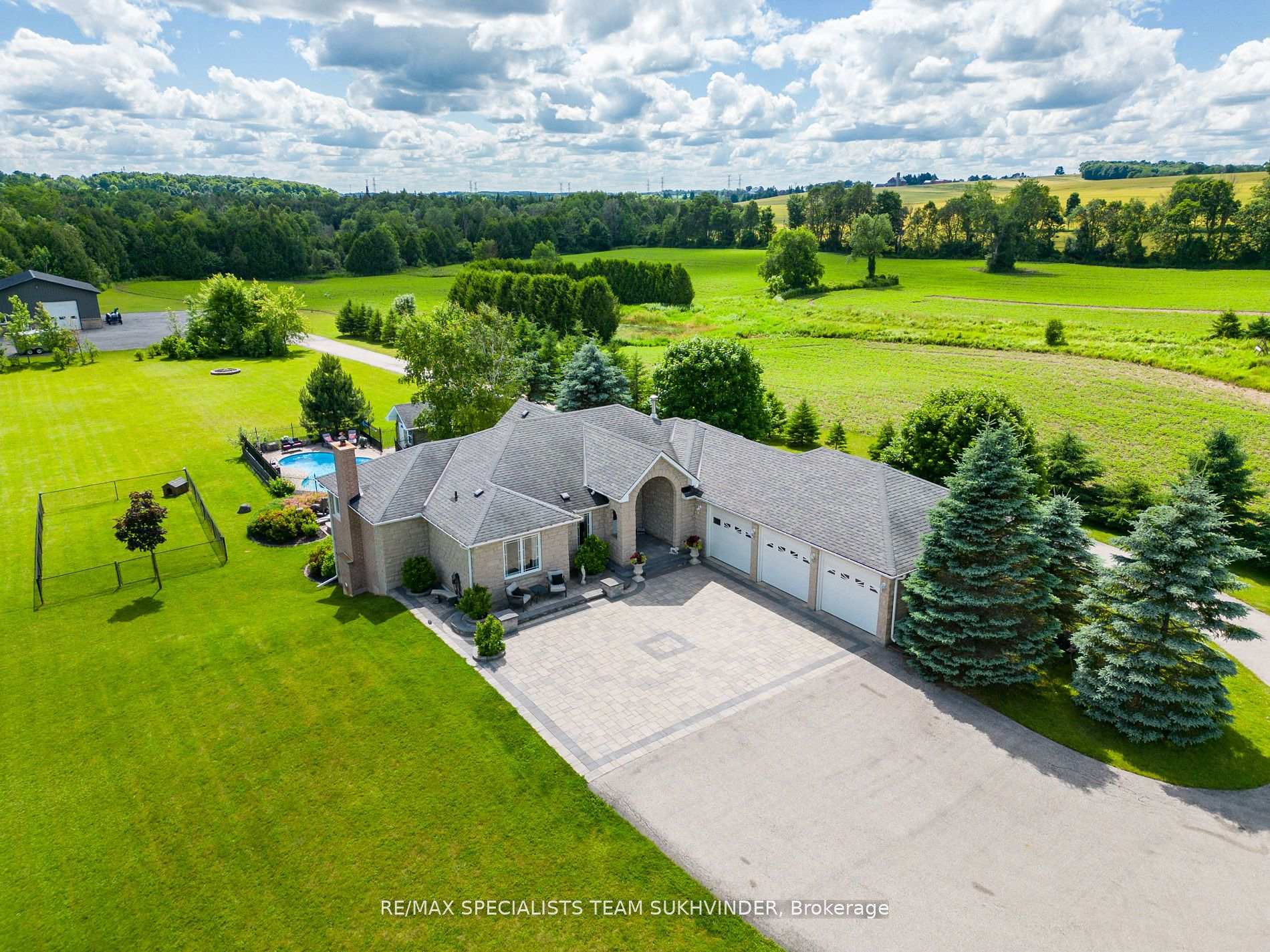 Photo 2 of 5224 6th Line, Erin, Rural Erin — HOMEH