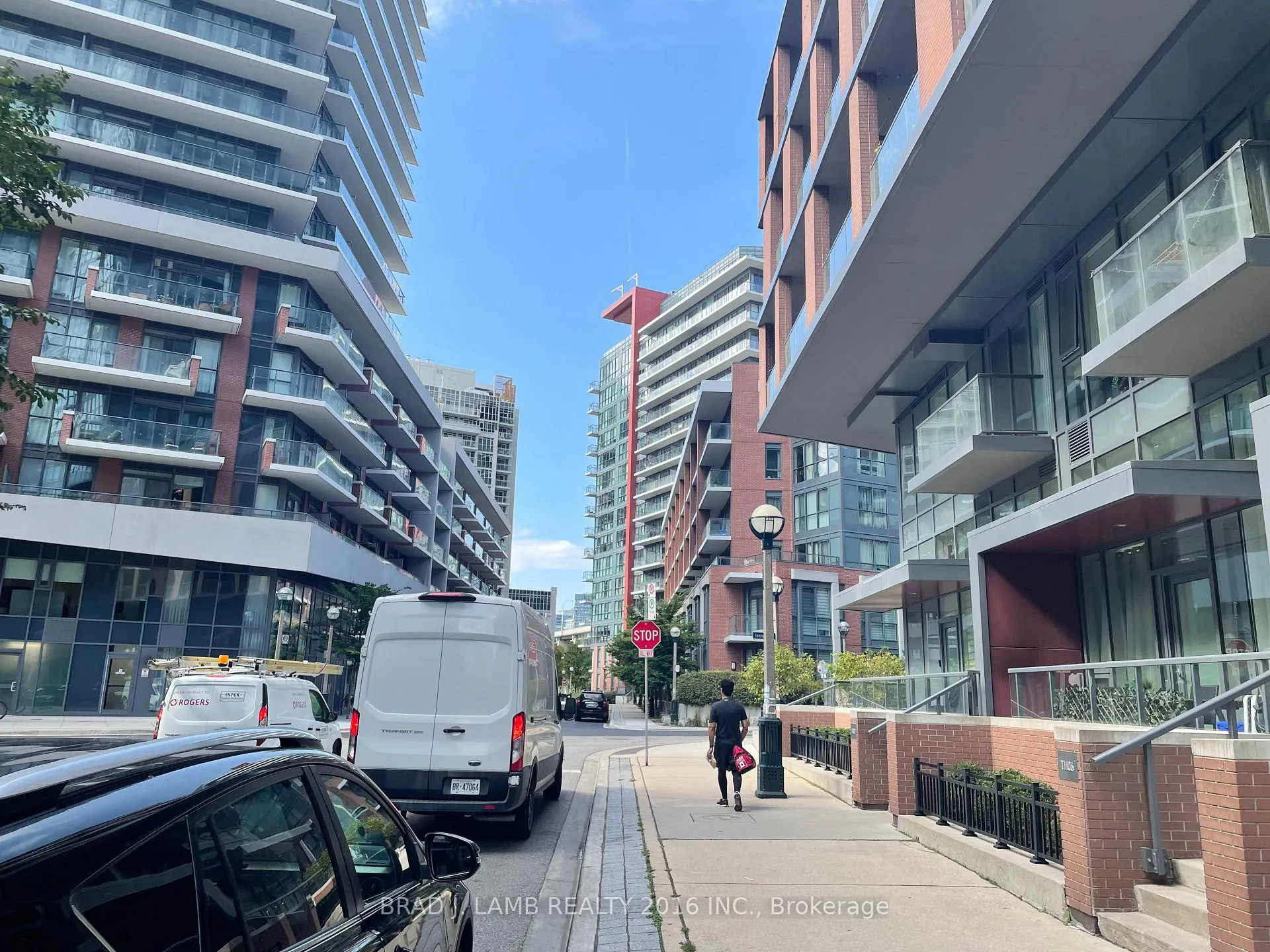 Photo 2 of Unit 327, 20 Bruyeres Mews, Toronto, Niagara — HOMEH
