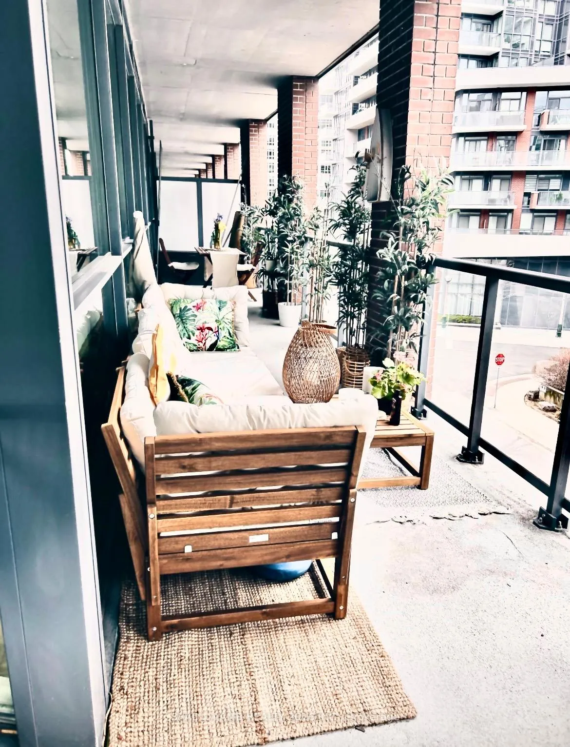 Photo 4 of Unit 327, 20 Bruyeres Mews, Toronto, Niagara — HOMEH