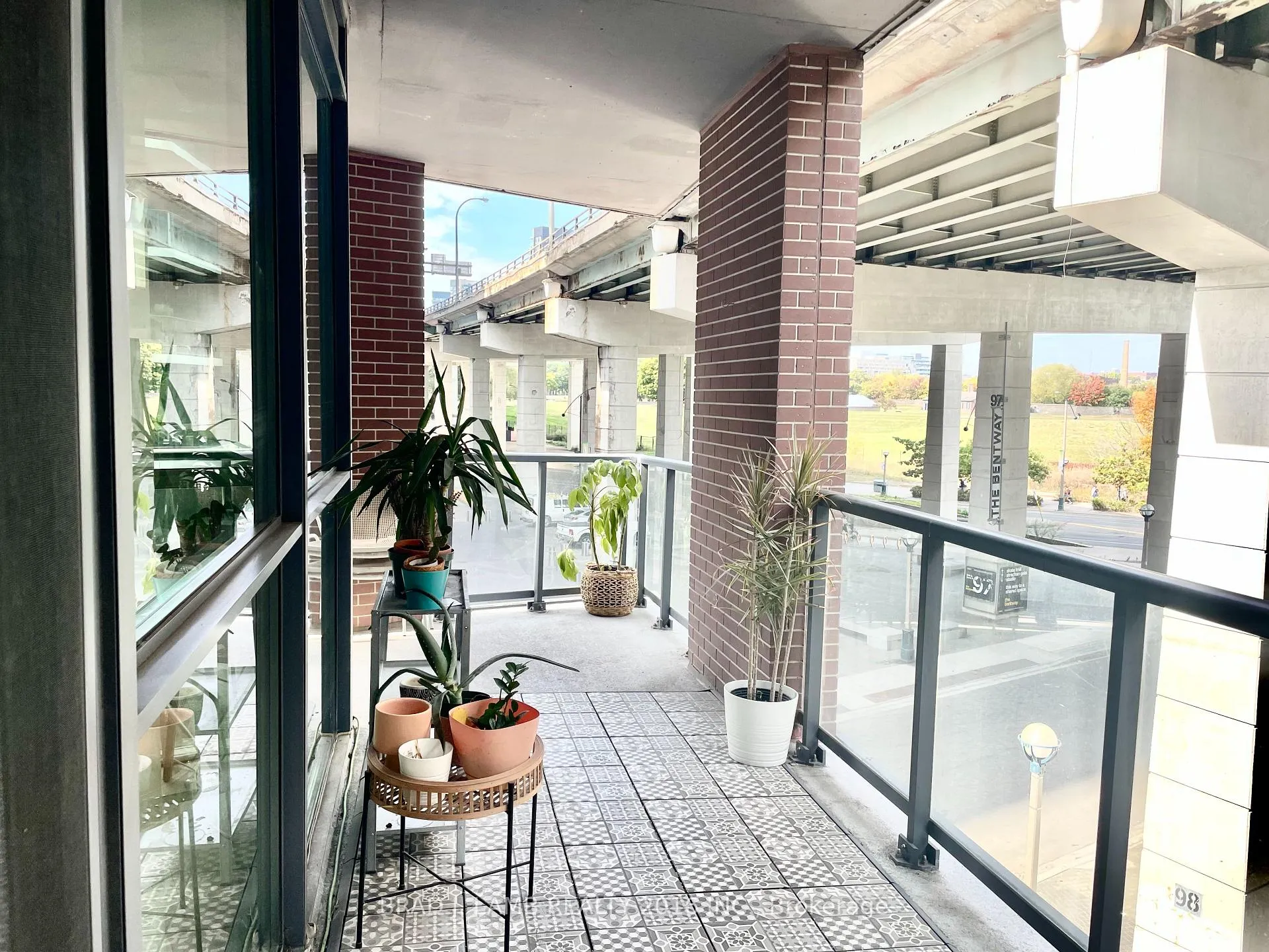 Photo 8 of Unit 327, 20 Bruyeres Mews, Toronto, Niagara — HOMEH