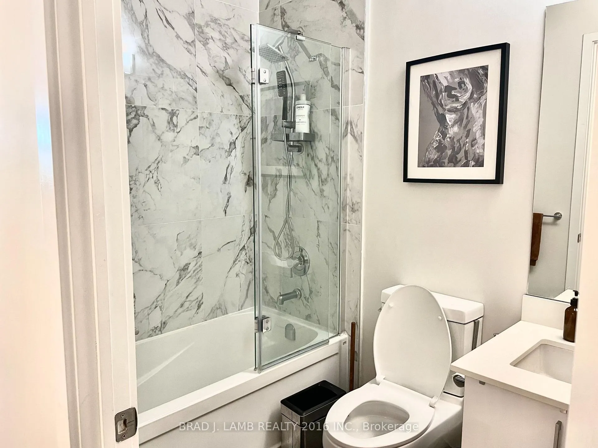 Photo 11 of Unit 327, 20 Bruyeres Mews, Toronto, Niagara — HOMEH