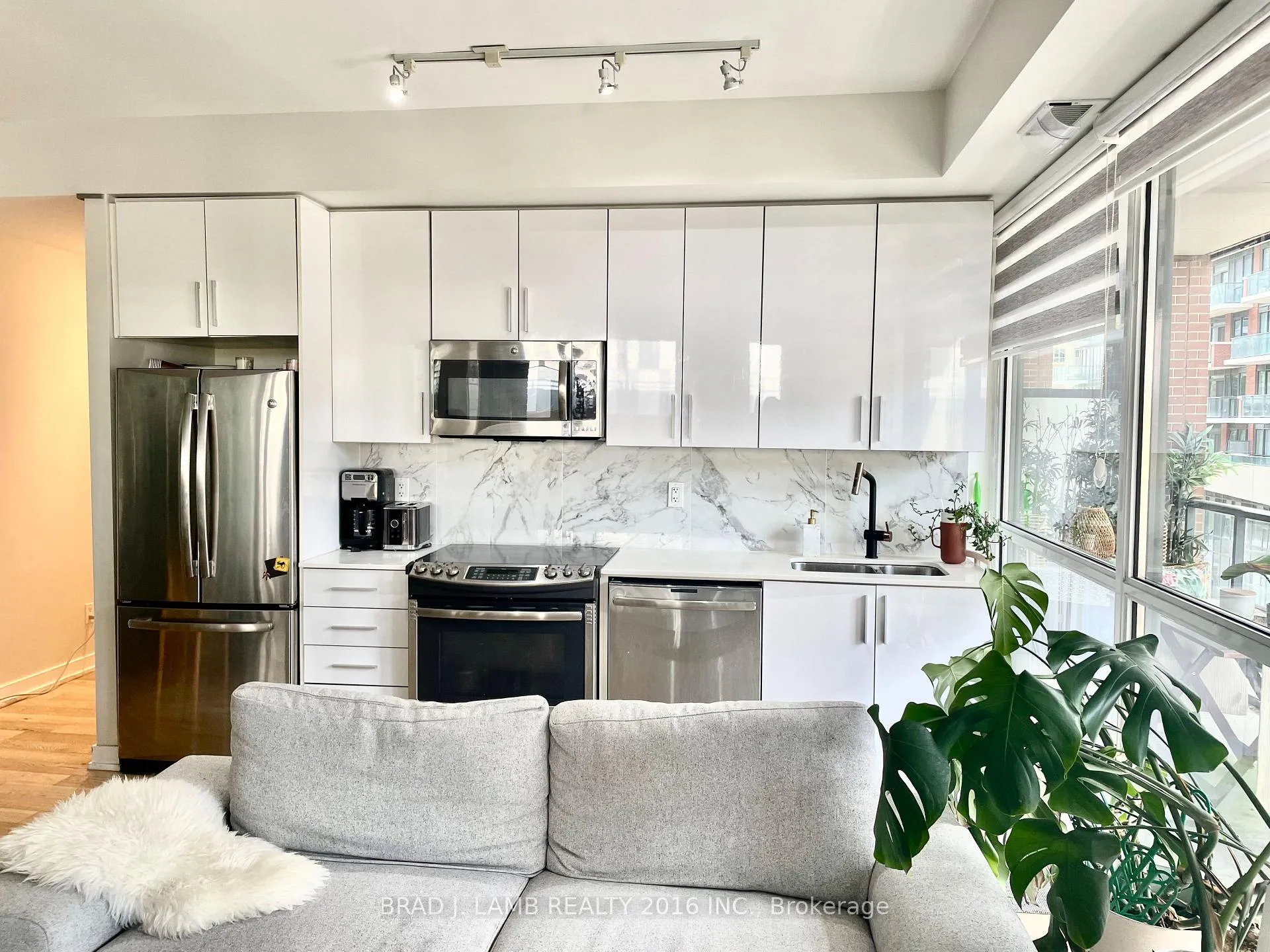 Photo 18 of Unit 327, 20 Bruyeres Mews, Toronto, Niagara — HOMEH