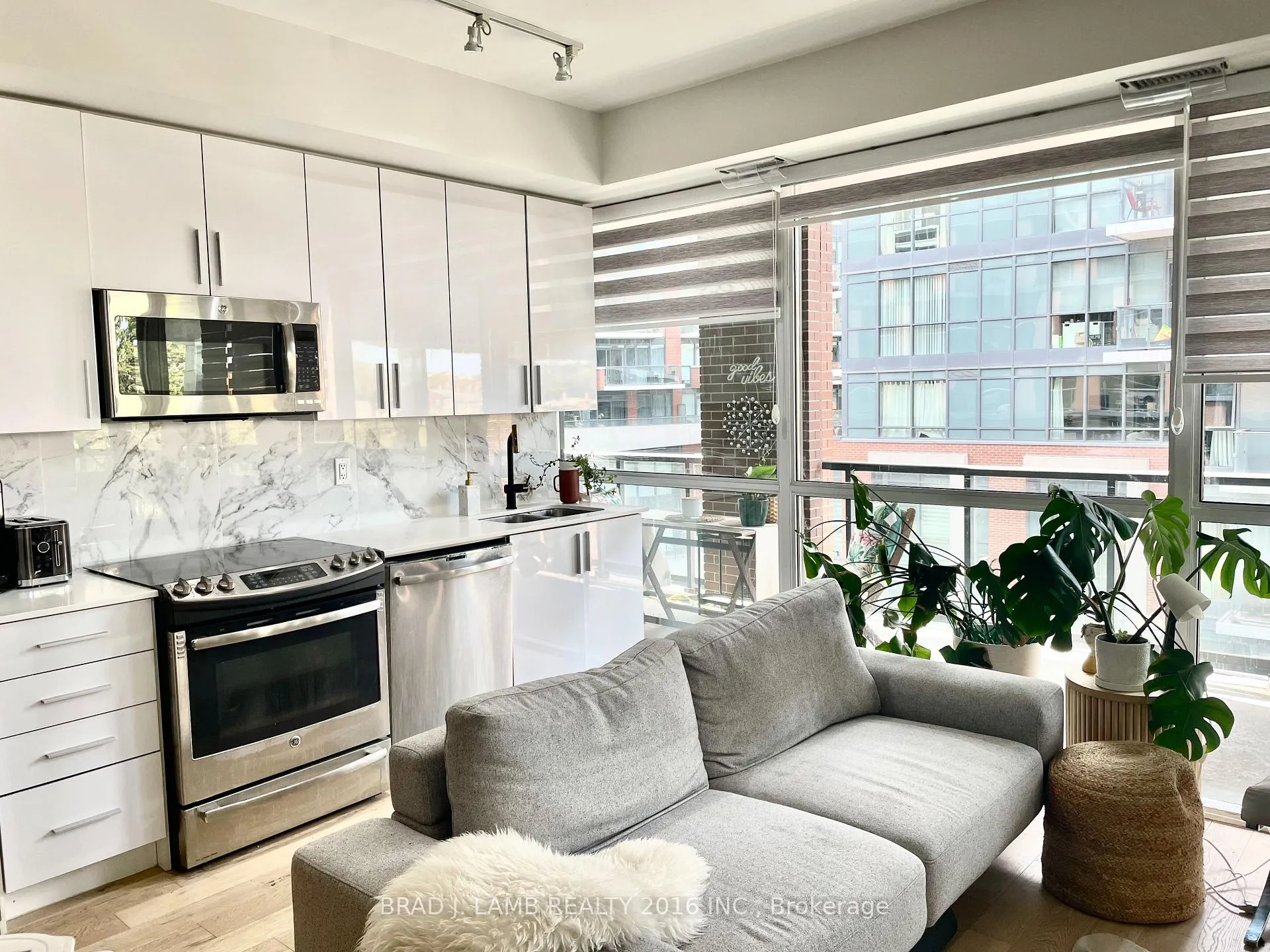 Photo 19 of Unit 327, 20 Bruyeres Mews, Toronto, Niagara — HOMEH