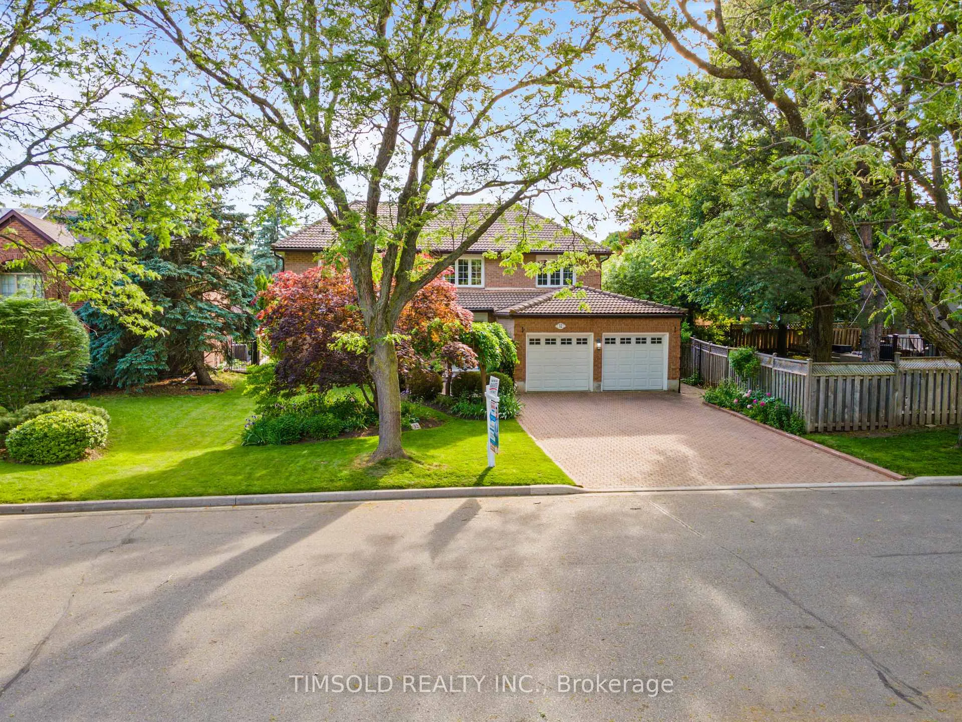 Photo 3 of 32 Addington Square, Markham, Unionville — HOMEH