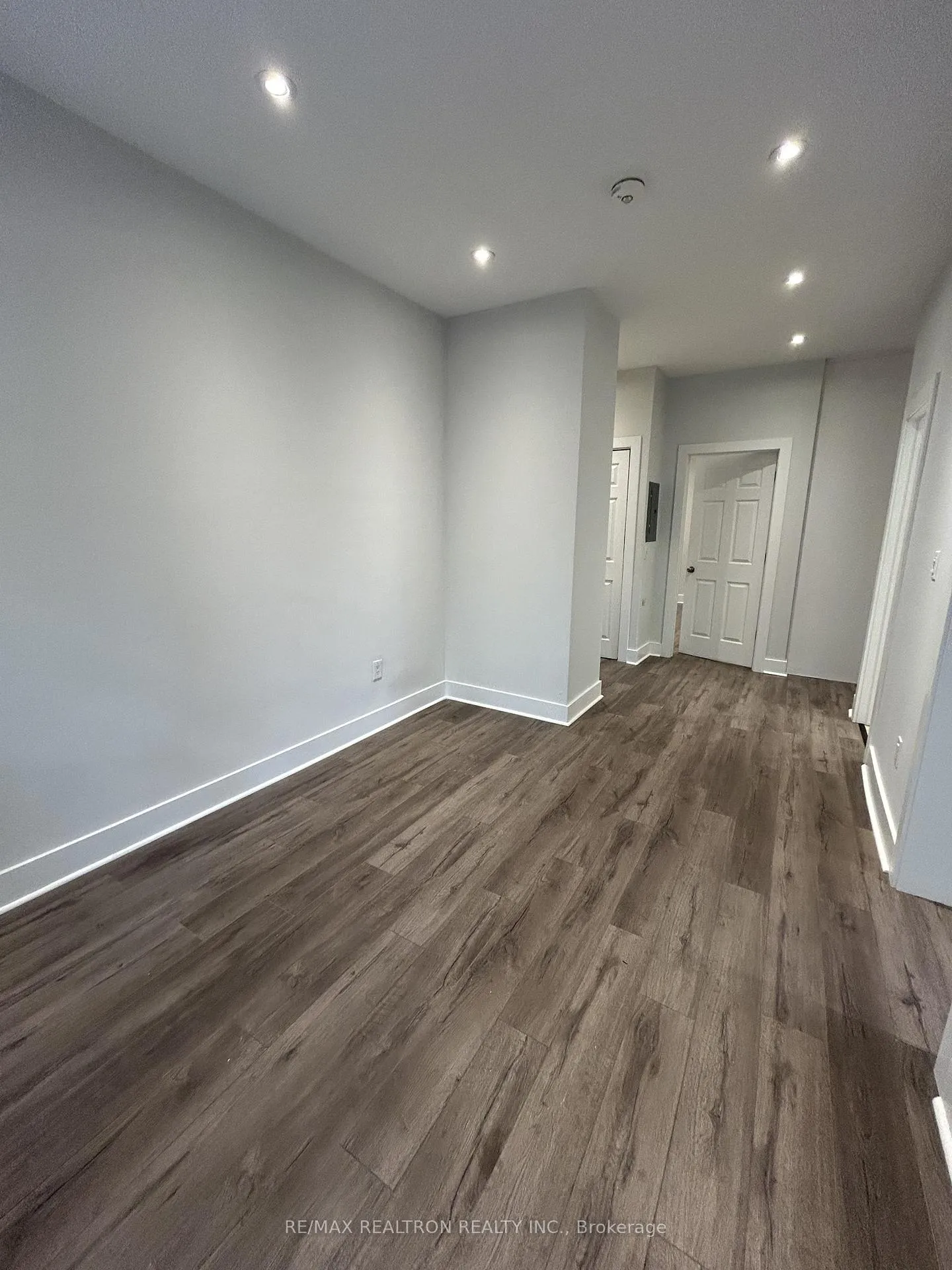 Photo 5 of Unit 8, 592 Church Street, Toronto, Church-Yonge Corridor — HOMEH