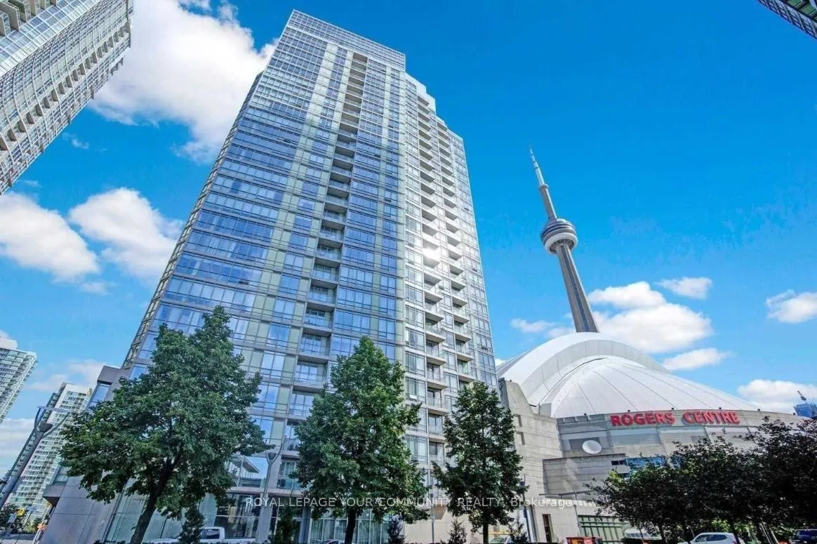 Front of Unit 206, 3 Navy Wharf Court W