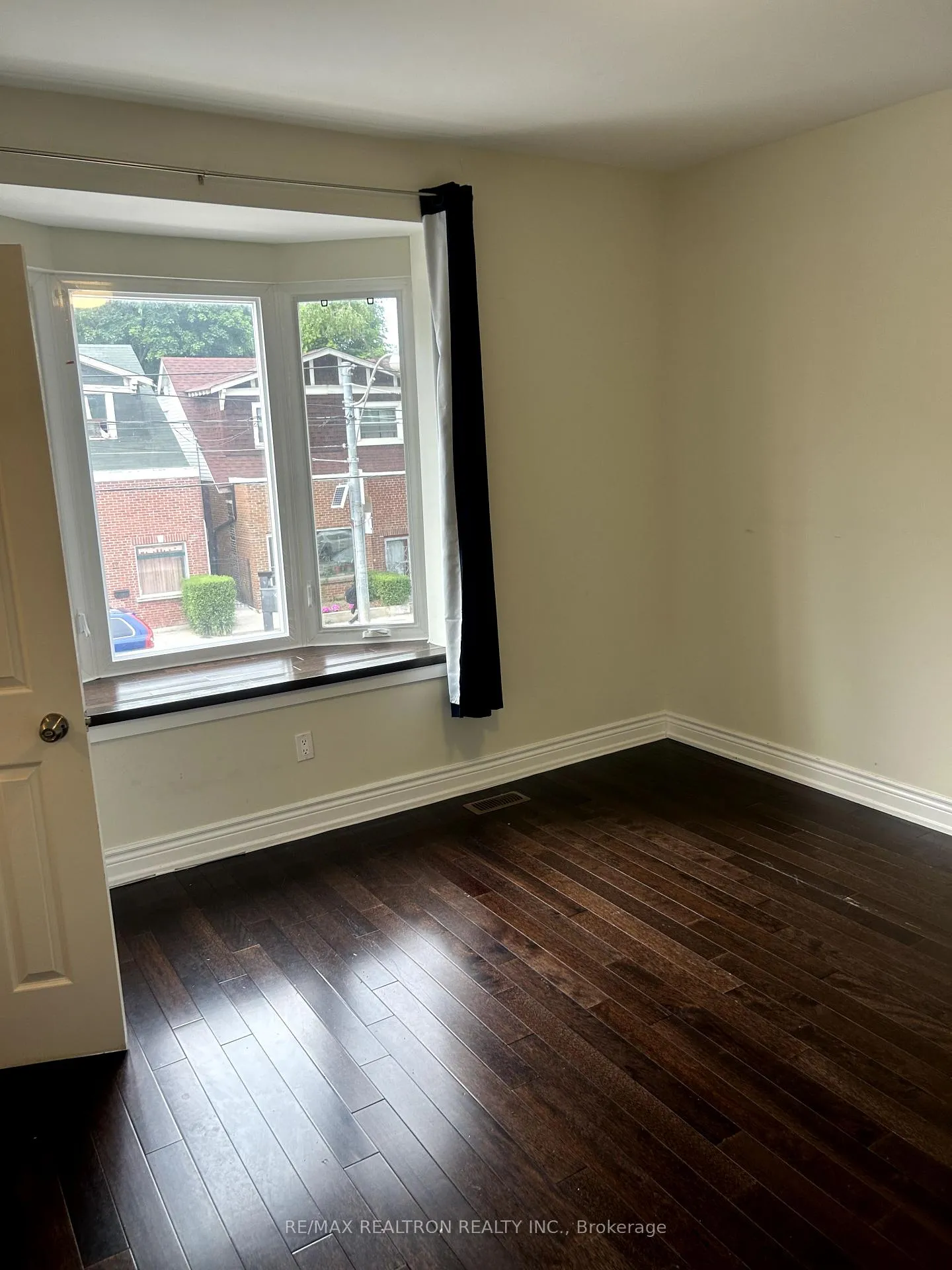 Photo 14 of Unit 1, 1311 Gerrard Street E, Toronto, Greenwood-Coxwell — HOMEH