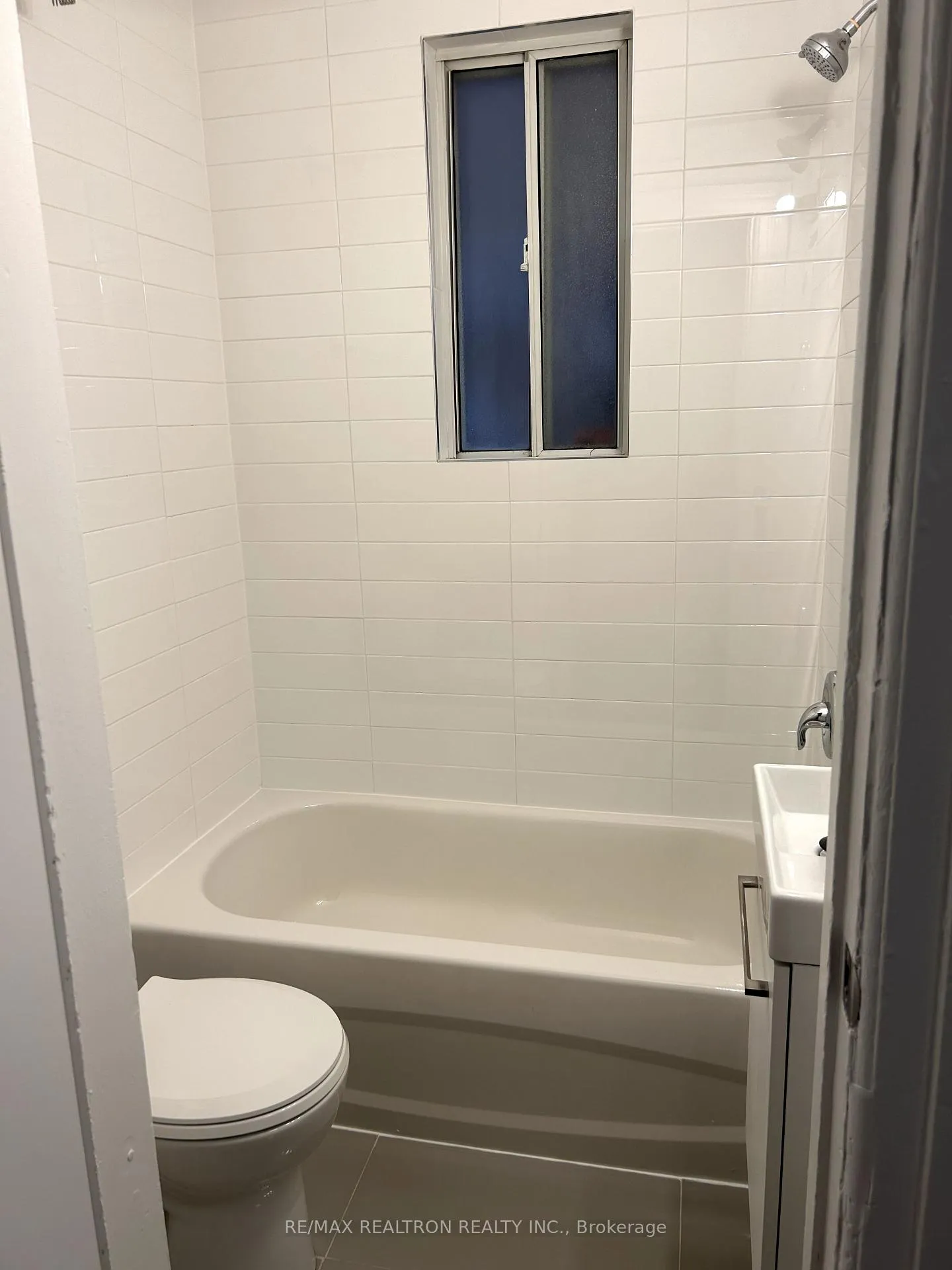Photo 11 of Unit 1, 1293 Gerrard Street E, Toronto, Greenwood-Coxwell — HOMEH