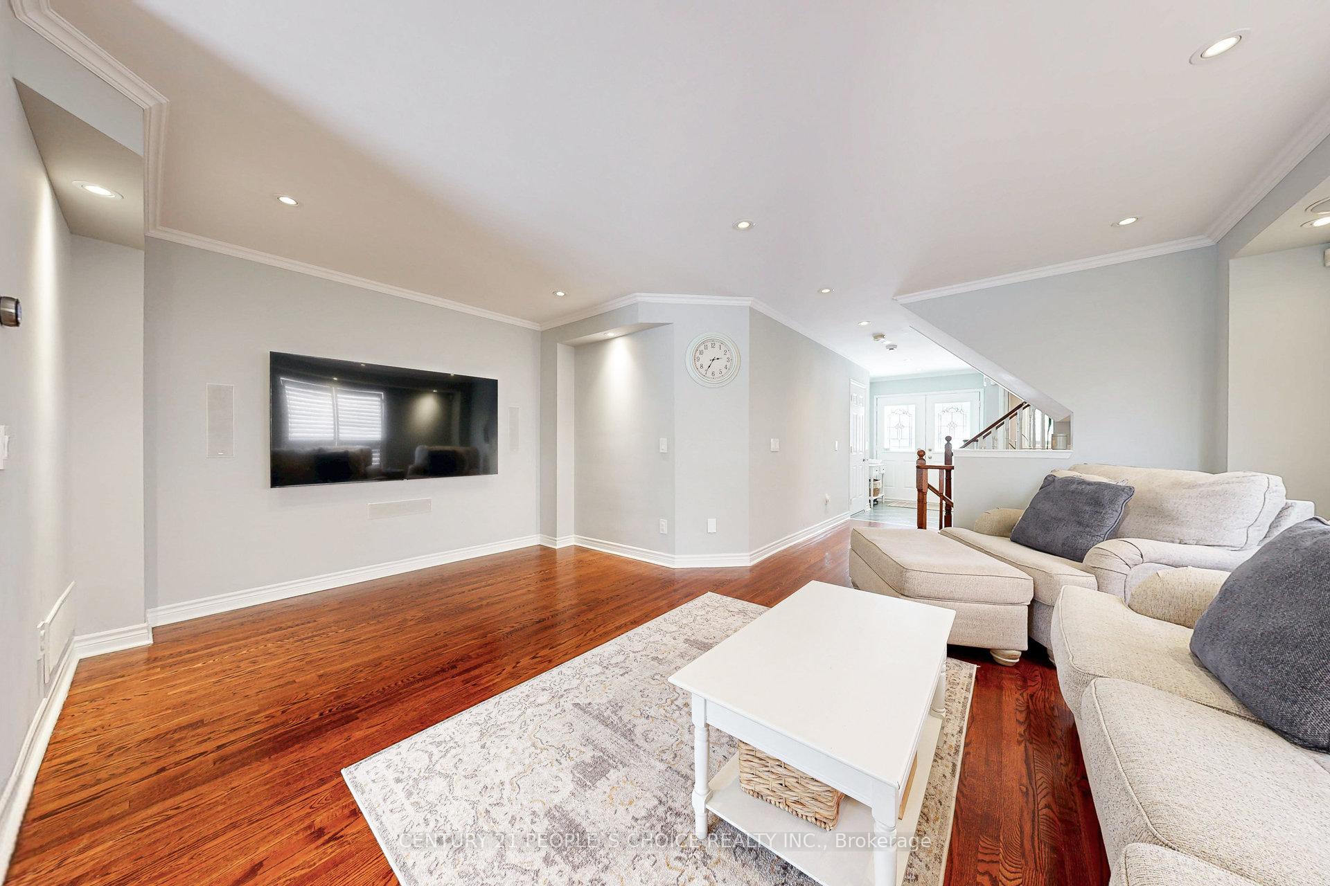 Photo 8 of 139 Hanton Crescent, Caledon, Bolton East — HOMEH