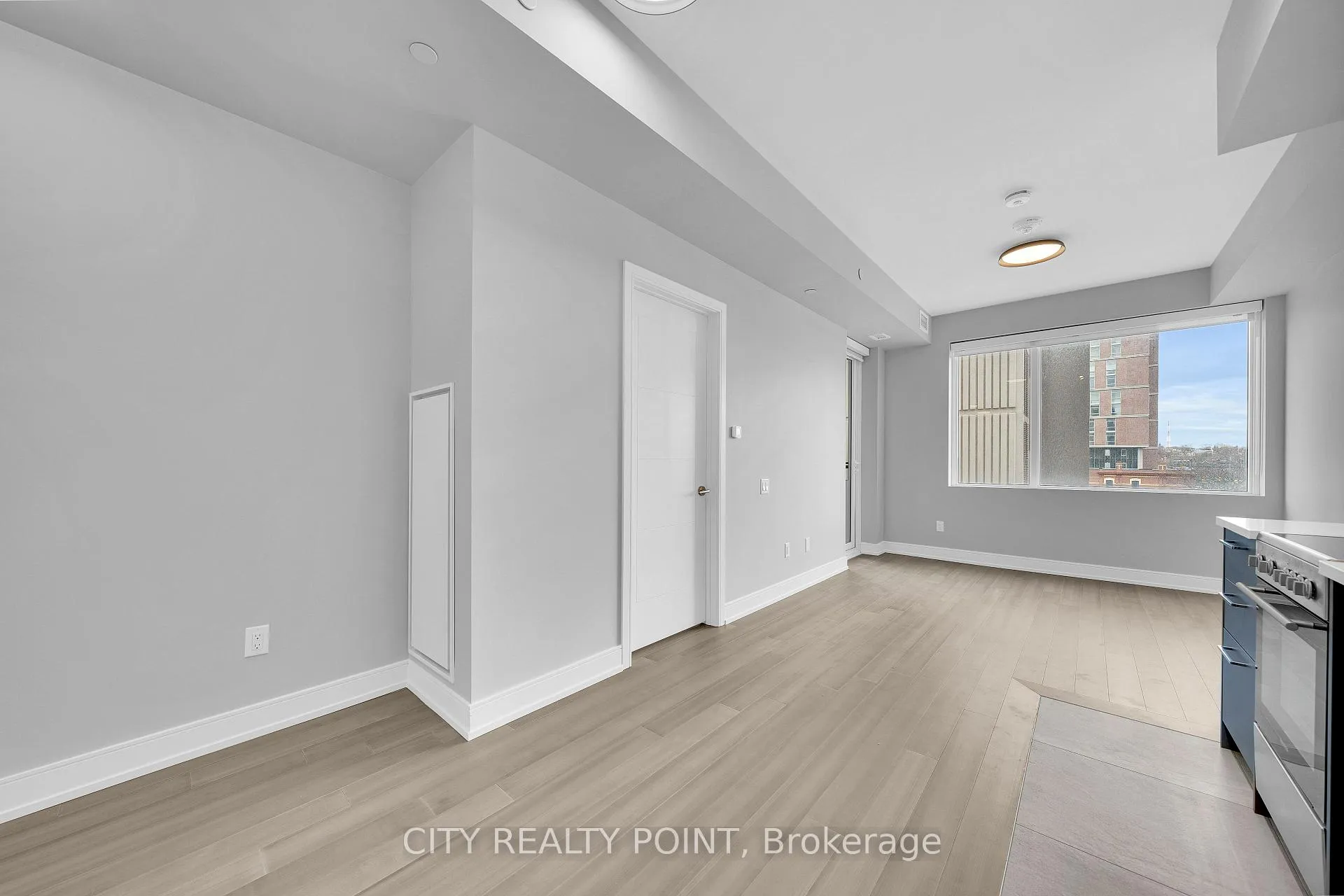 Photo 6 of Unit 317, 664 Spadina Avenue, Toronto, University — HOMEH