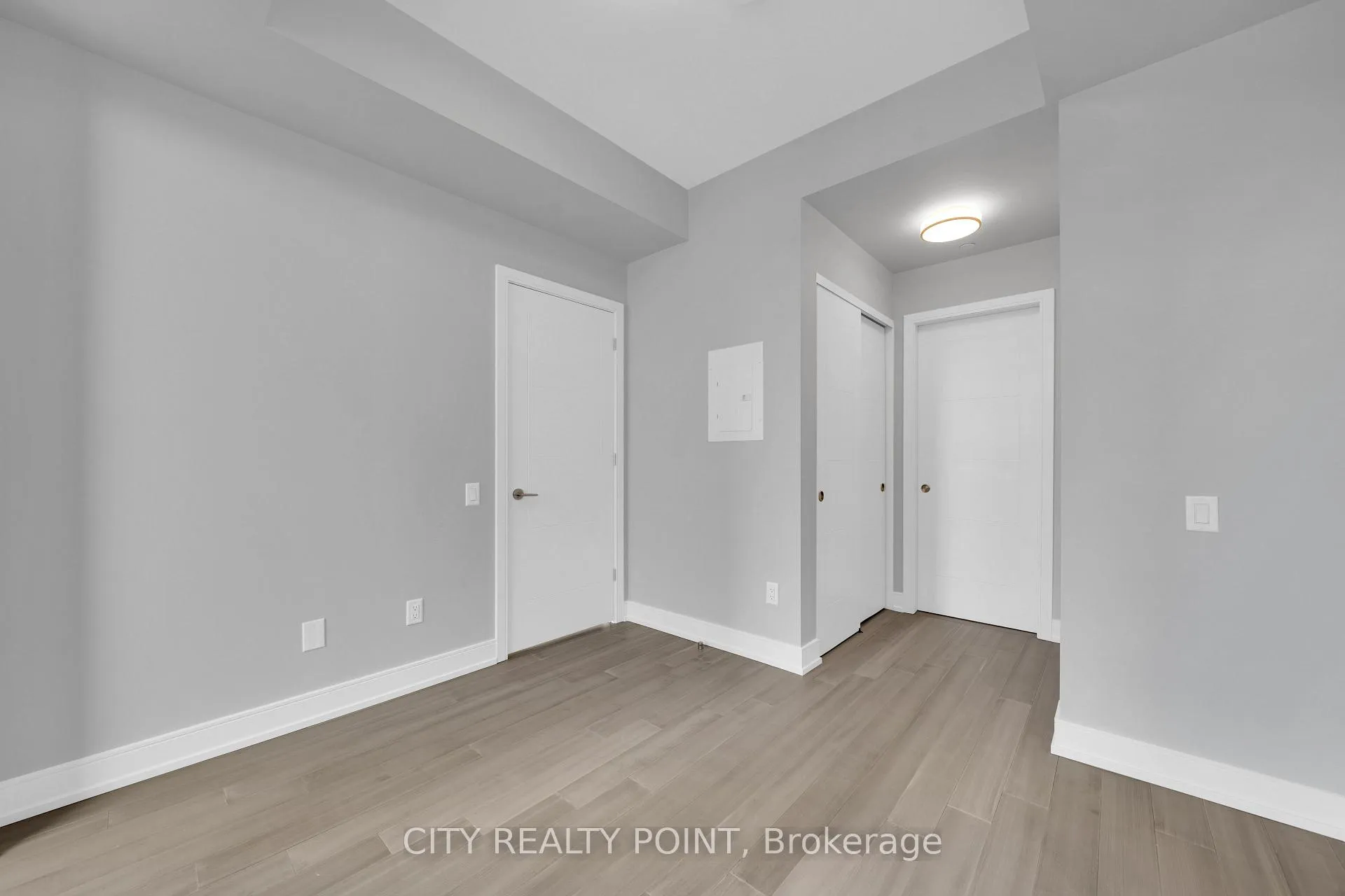 Photo 7 of Unit 317, 664 Spadina Avenue, Toronto, University — HOMEH