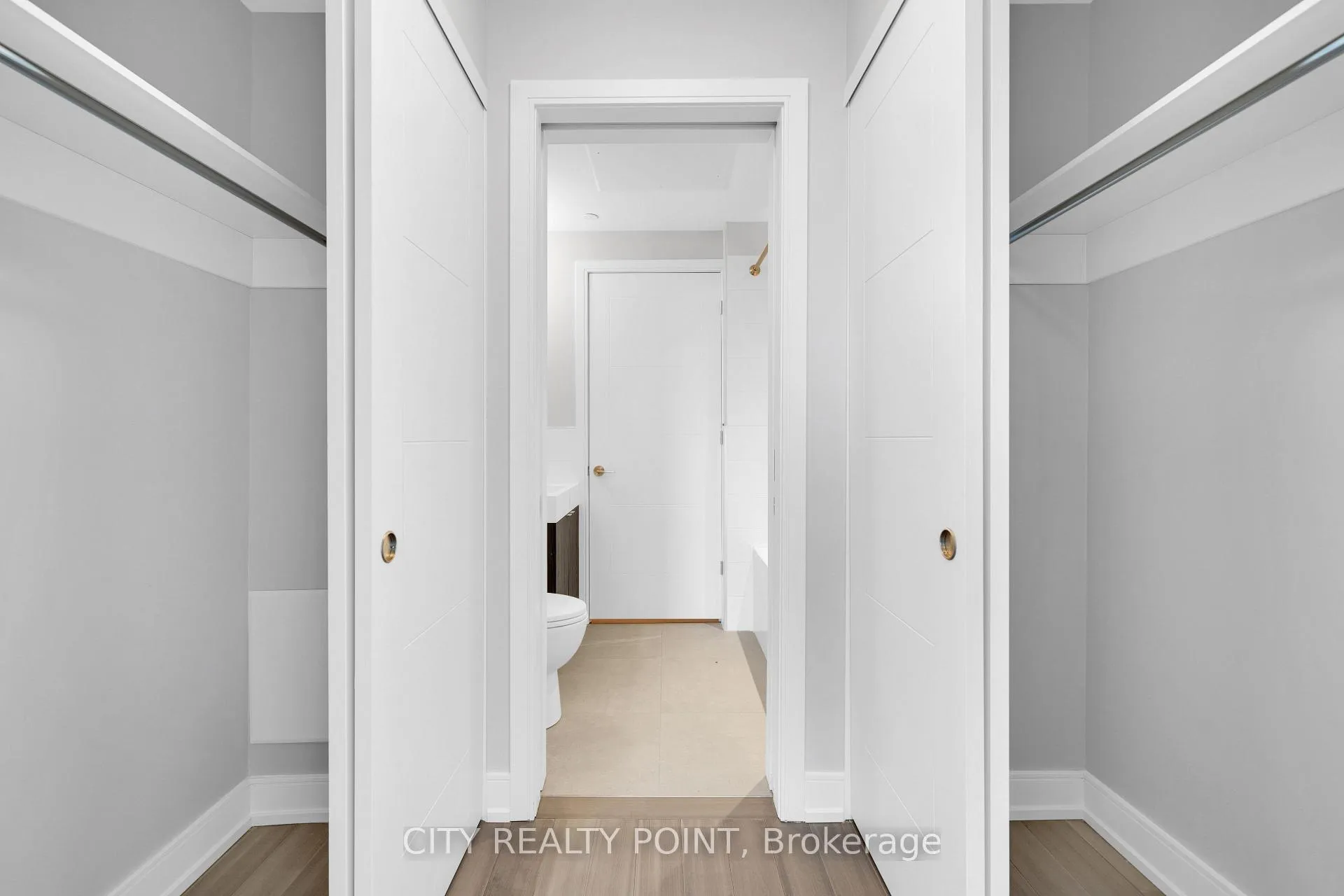 Photo 8 of Unit 317, 664 Spadina Avenue, Toronto, University — HOMEH