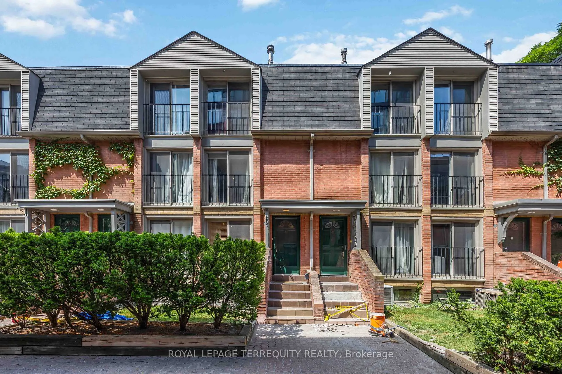 Photo 1 of Unit 27, 325 Jarvis Street, Toronto, Moss Park — HOMEH