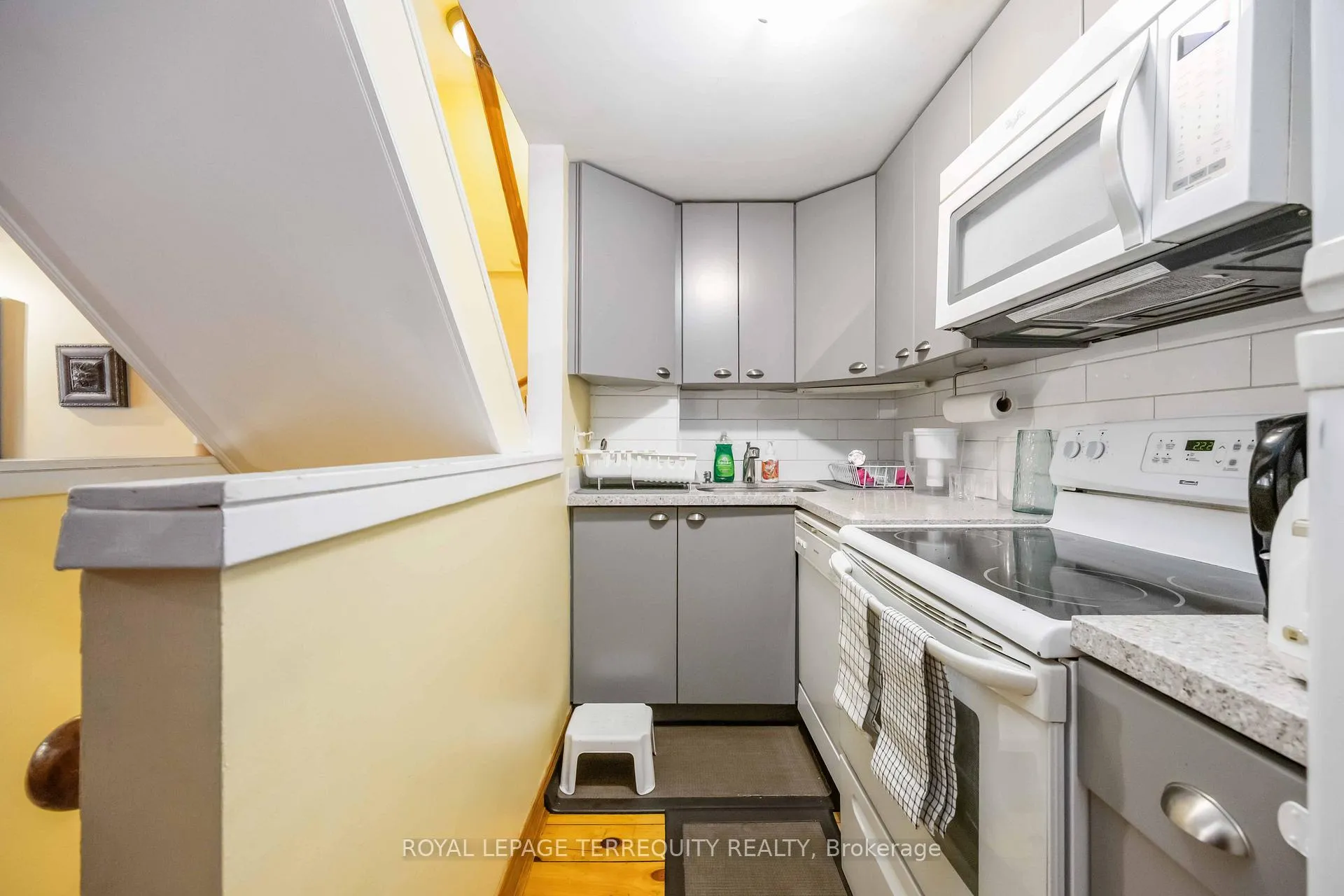 Photo 13 of Unit 27, 325 Jarvis Street, Toronto, Moss Park — HOMEH