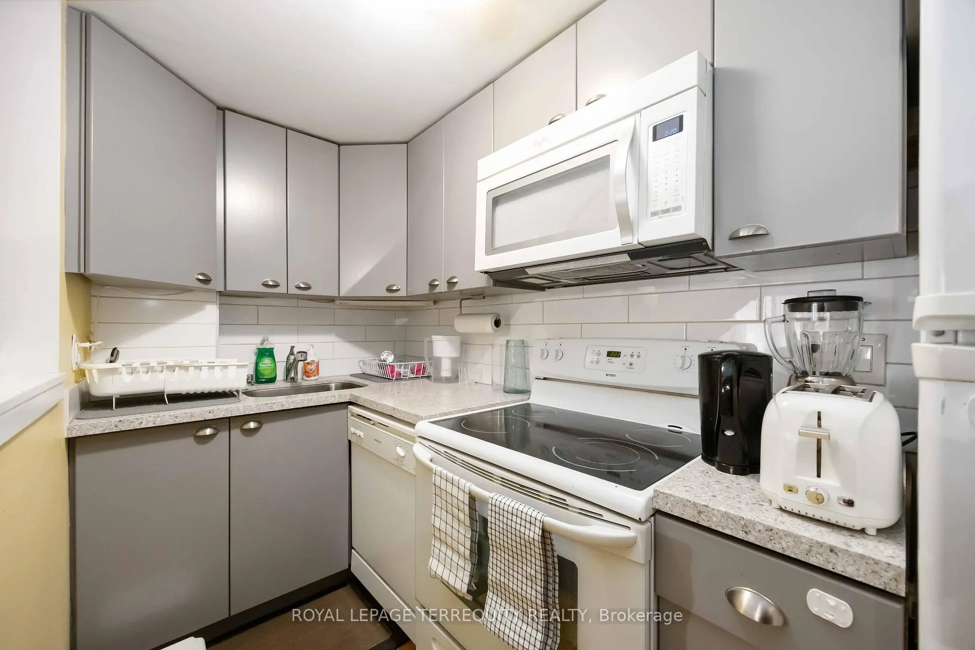 Photo 14 of Unit 27, 325 Jarvis Street, Toronto, Moss Park — HOMEH