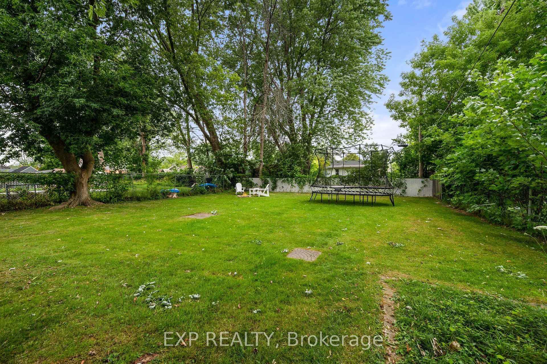 Photo 7 of 156 Beach Road, Georgina, Keswick North — HOMEH