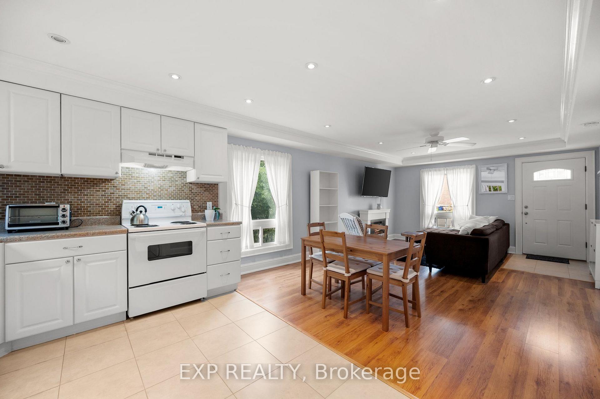 Photo 15 of 156 Beach Road, Georgina, Keswick North — HOMEH