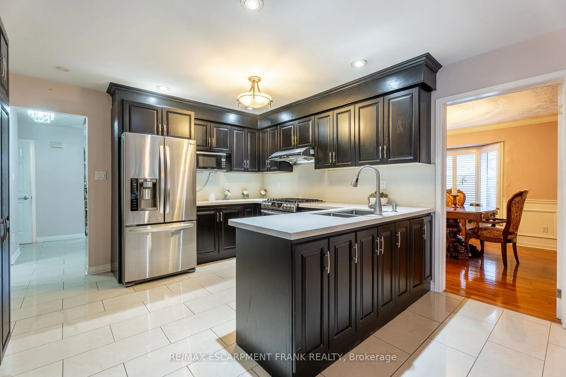 Photo 10 of 7 Grandoaks Drive, Hamilton, Thorner — HOMEH