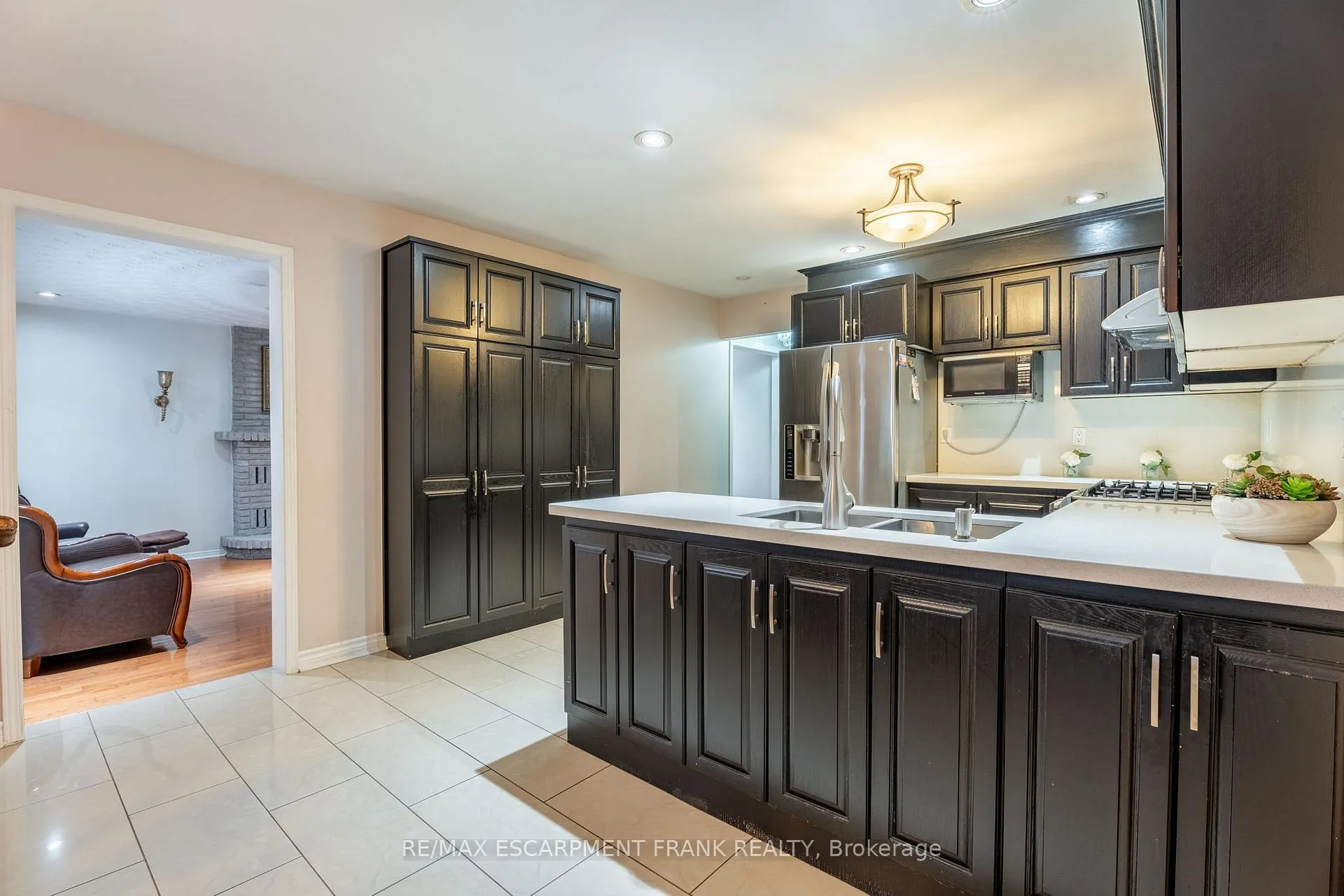 Photo 13 of 7 Grandoaks Drive, Hamilton, Thorner — HOMEH