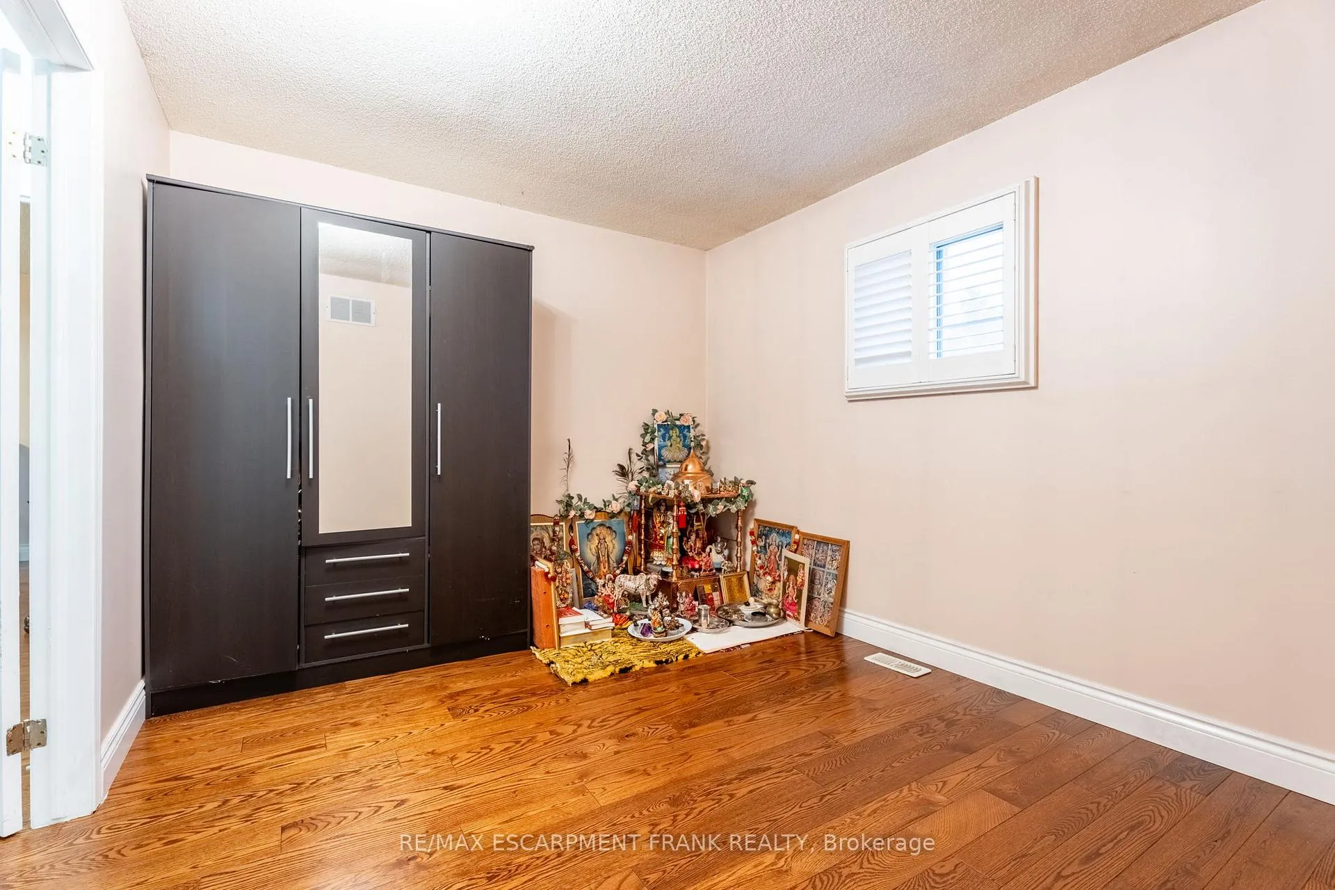 Photo 15 of 7 Grandoaks Drive, Hamilton, Thorner — HOMEH