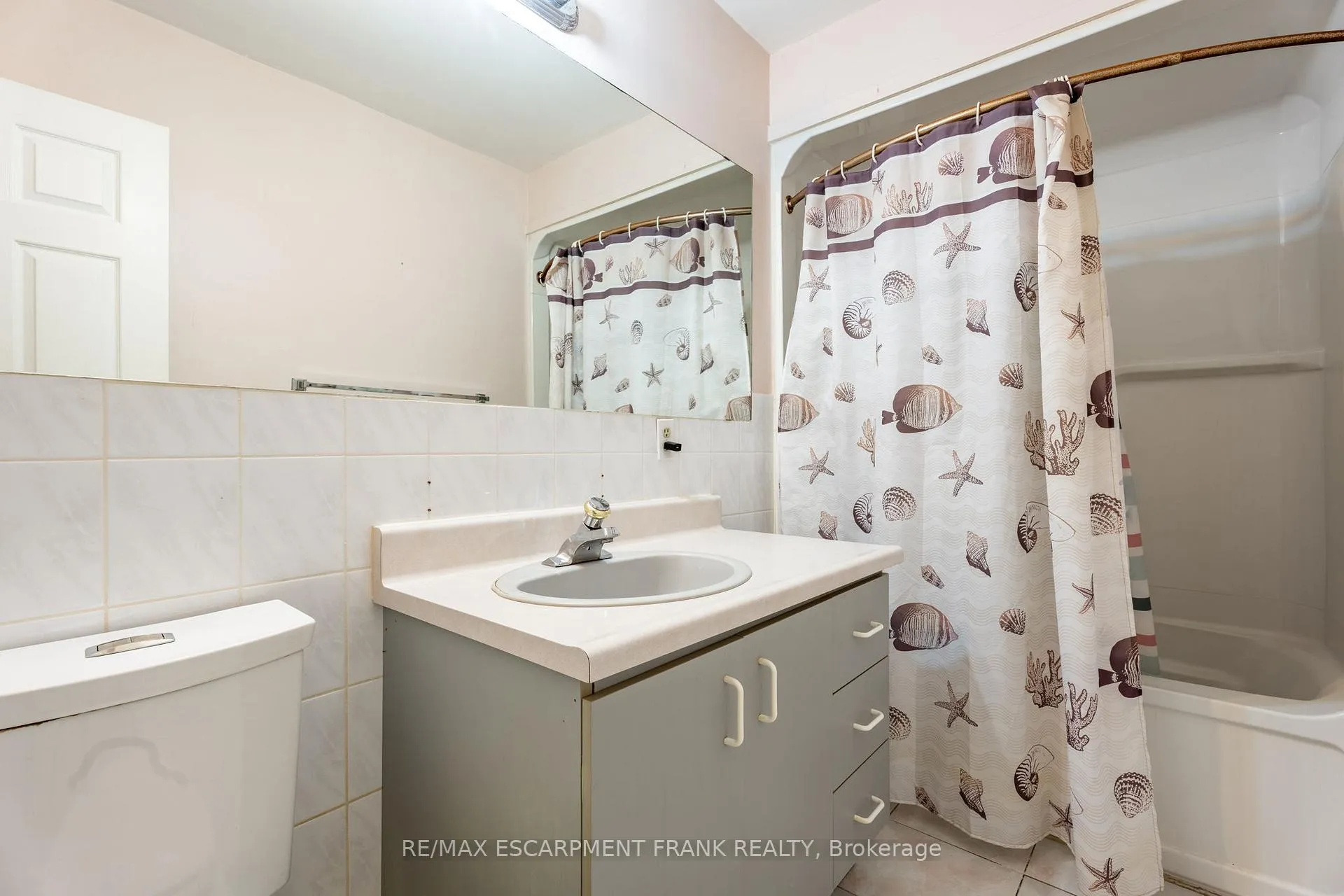 Photo 20 of 7 Grandoaks Drive, Hamilton, Thorner — HOMEH