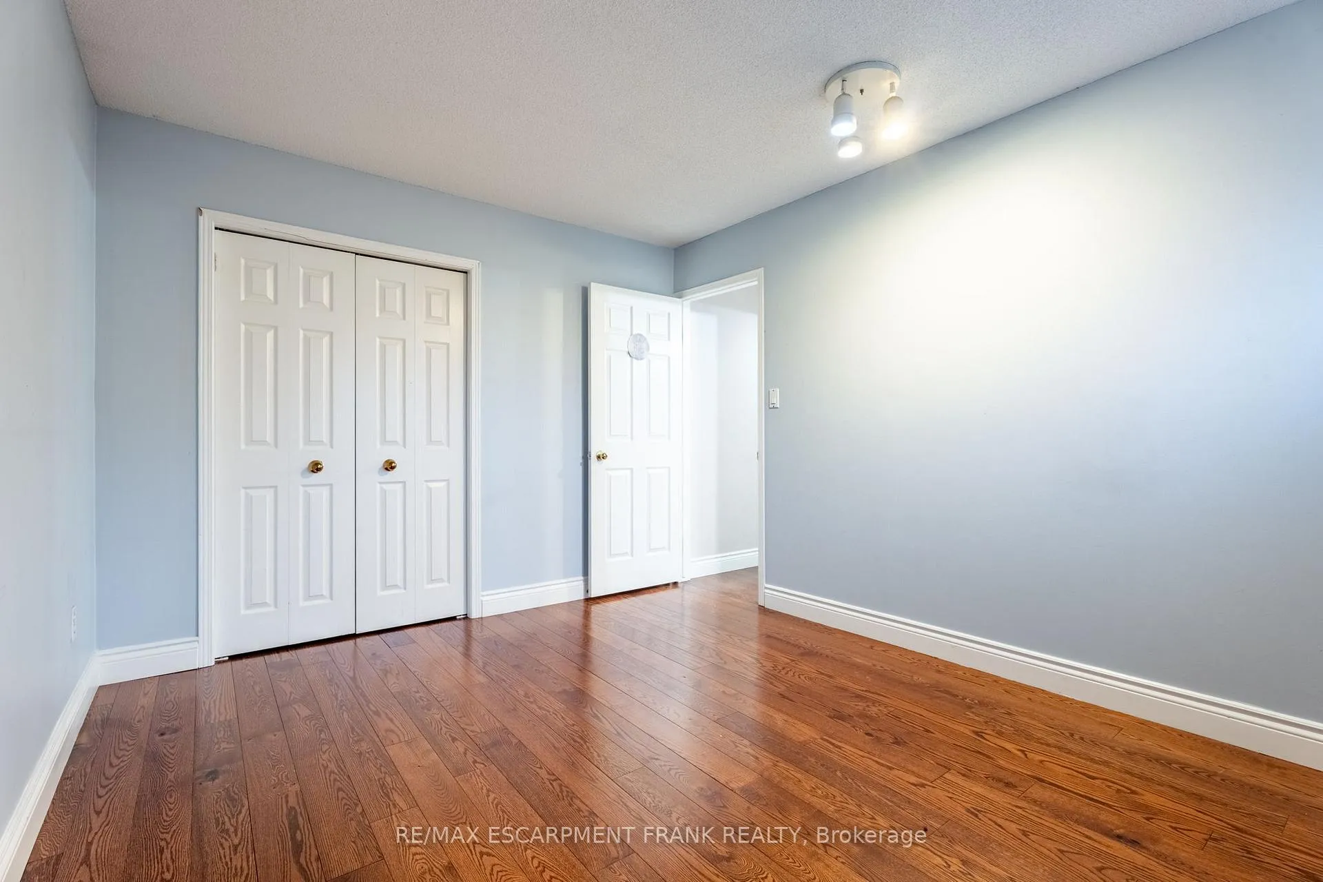 Photo 21 of 7 Grandoaks Drive, Hamilton, Thorner — HOMEH