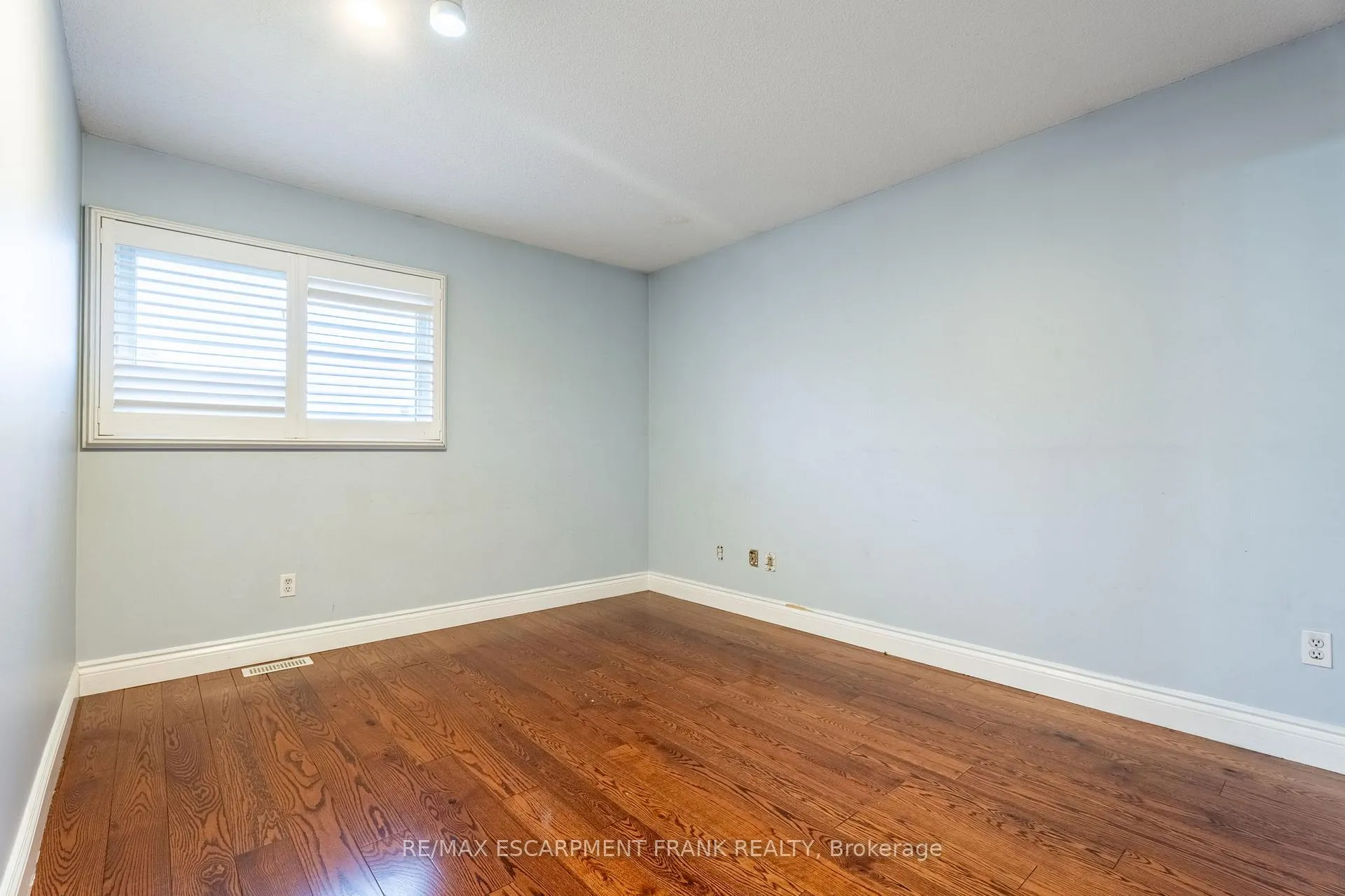 Photo 22 of 7 Grandoaks Drive, Hamilton, Thorner — HOMEH