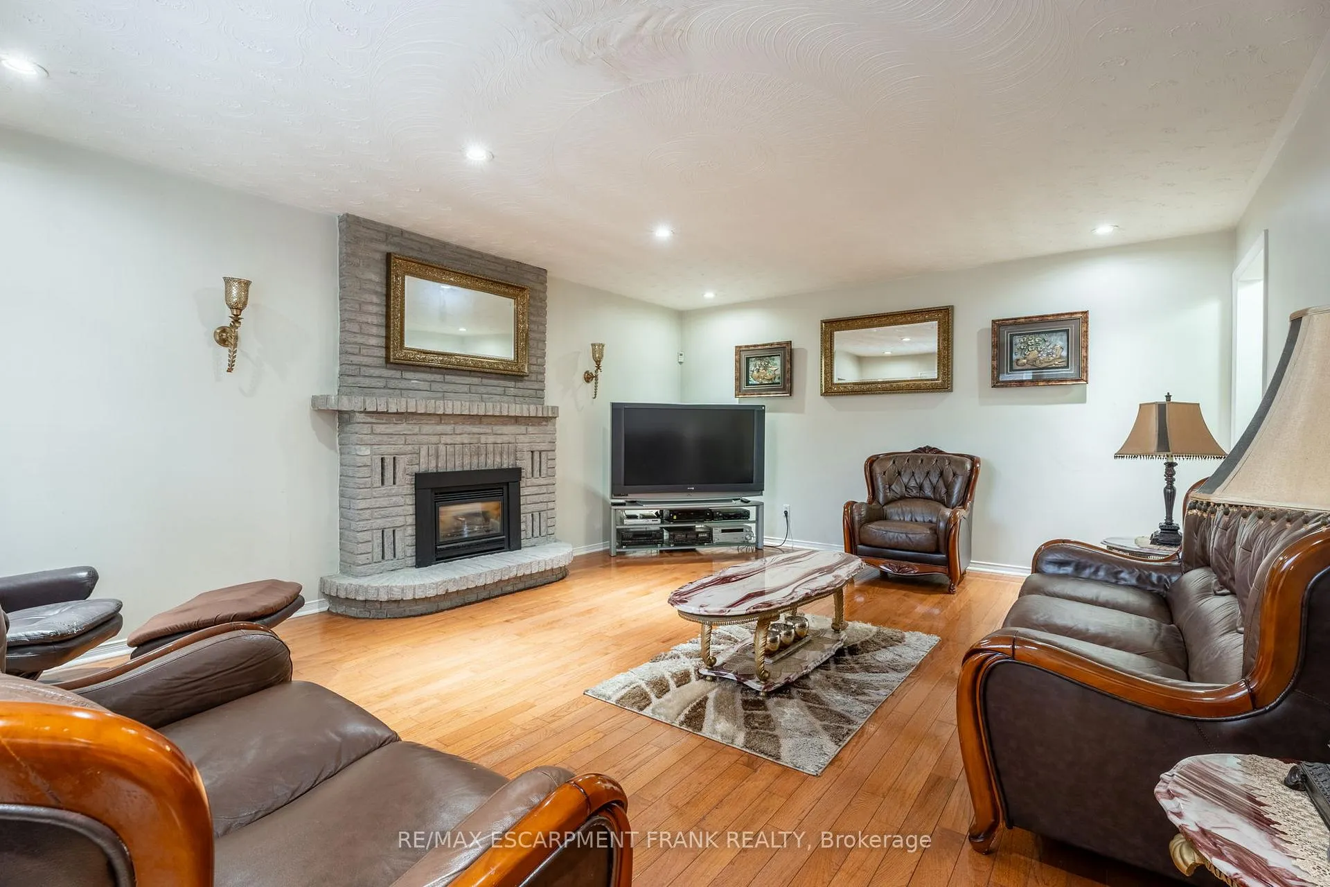 Photo 29 of 7 Grandoaks Drive, Hamilton, Thorner — HOMEH
