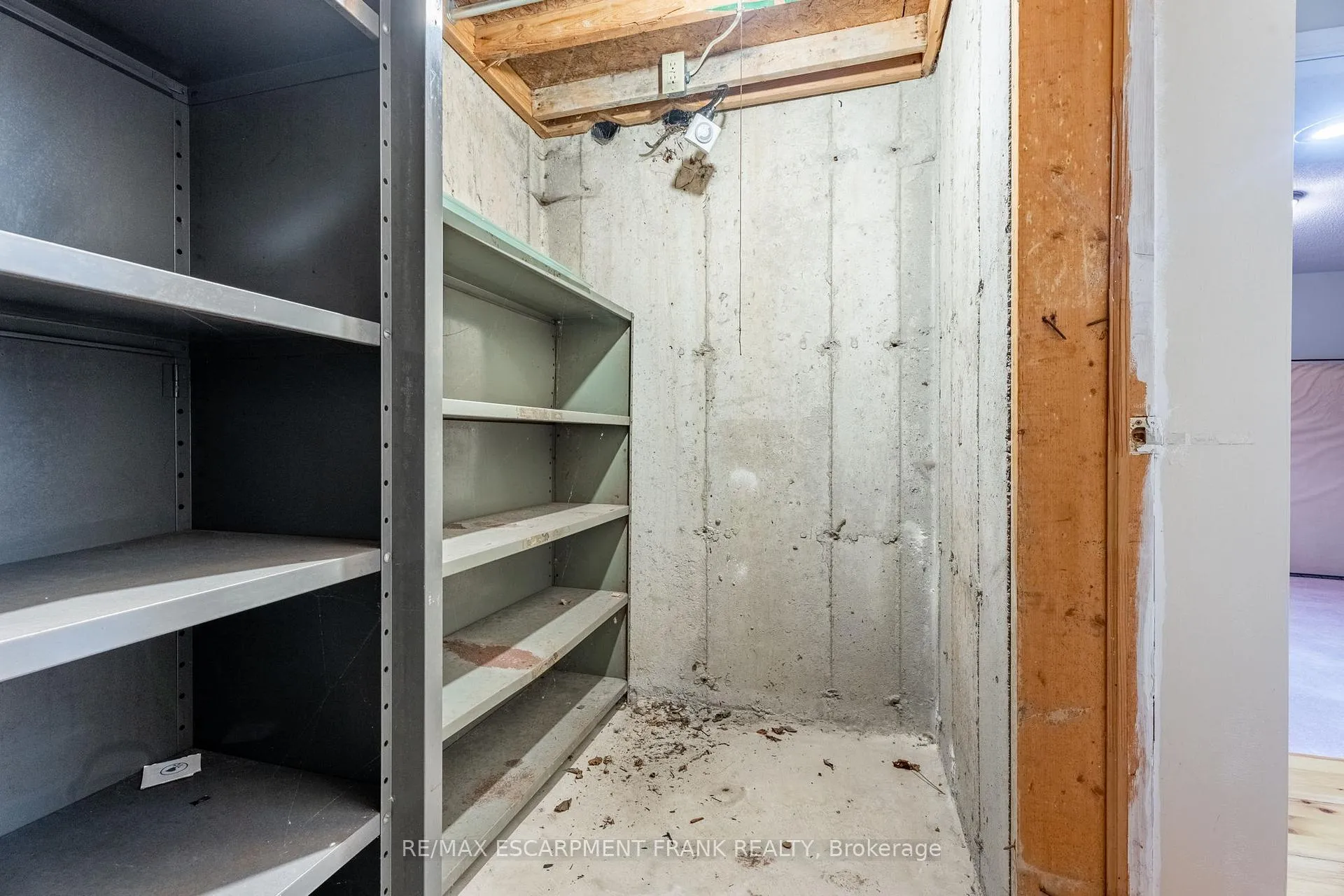 Photo 33 of 7 Grandoaks Drive, Hamilton, Thorner — HOMEH