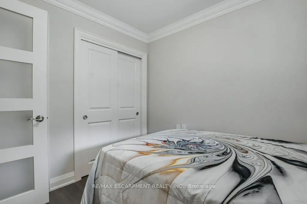 Photo 8 of 33 Szollosy Circle, Hamilton, Kennedy — HOMEH