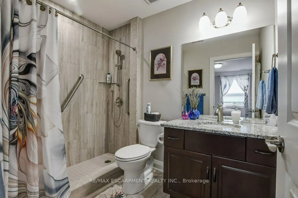 Photo 12 of 33 Szollosy Circle, Hamilton, Kennedy — HOMEH