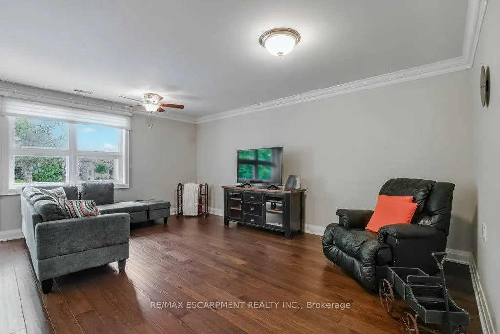 Photo 20 of 33 Szollosy Circle, Hamilton, Kennedy — HOMEH