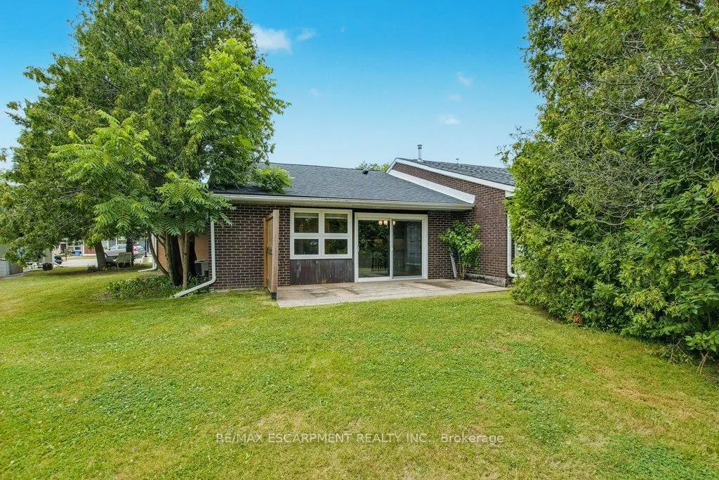 Photo 27 of 33 Szollosy Circle, Hamilton, Kennedy — HOMEH