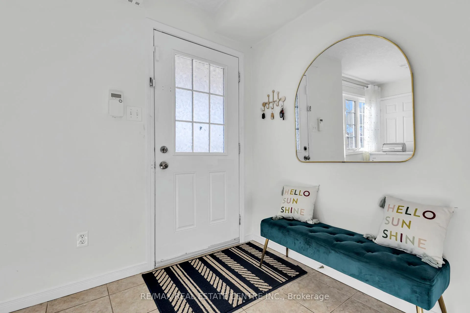 Photo 3 of Unit 17B, 50 Howe Drive, Kitchener, Laurentian Hills — HOMEH