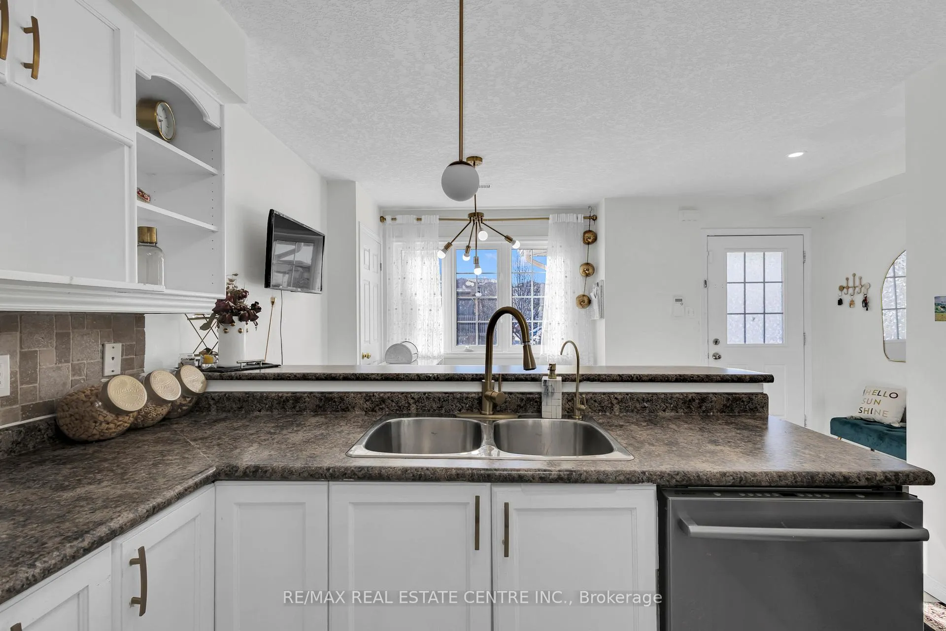 Photo 10 of Unit 17B, 50 Howe Drive, Kitchener, Laurentian Hills — HOMEH